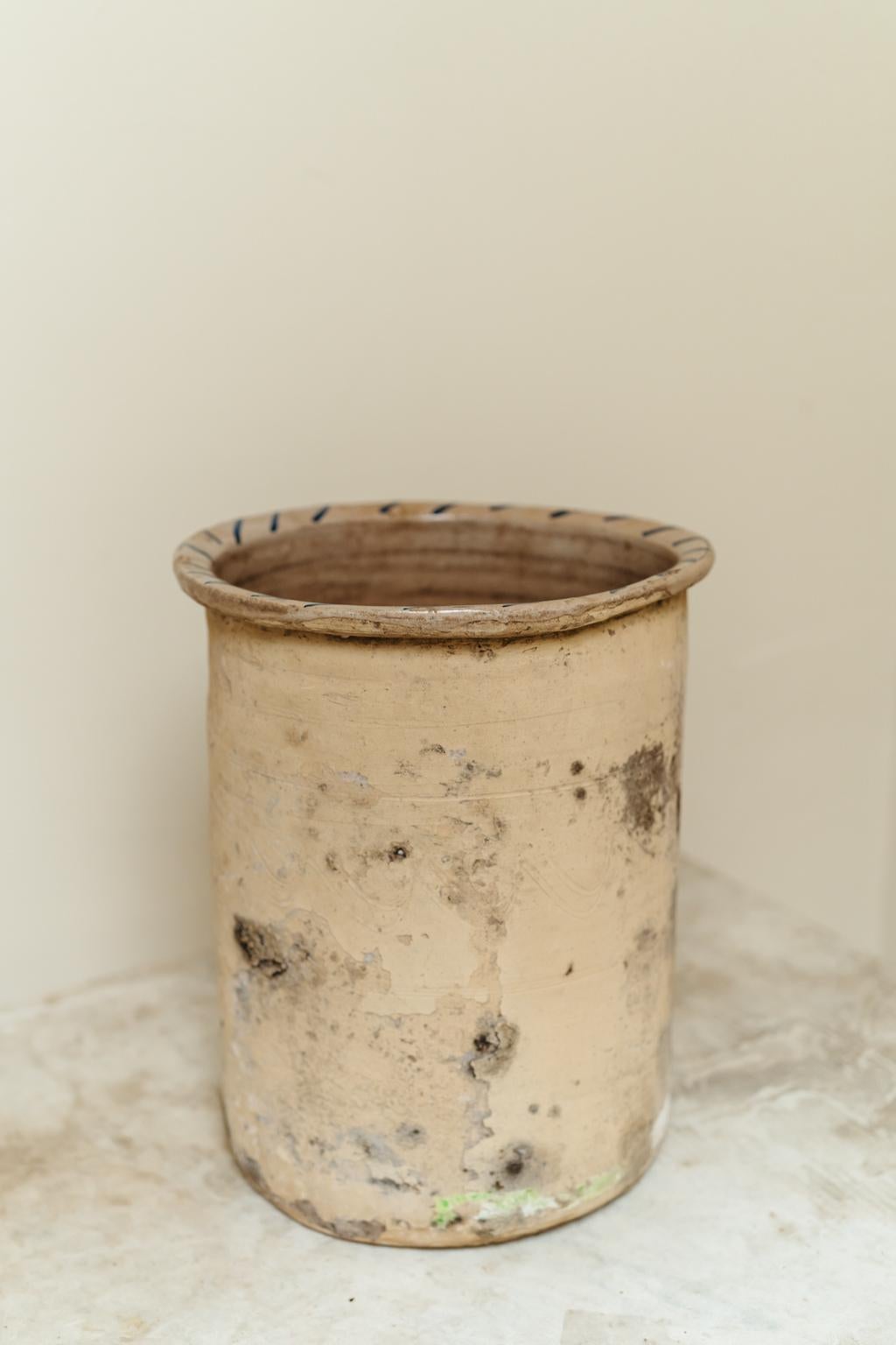19th Century, Spanish Glazed Creamware Vase For Sale 3