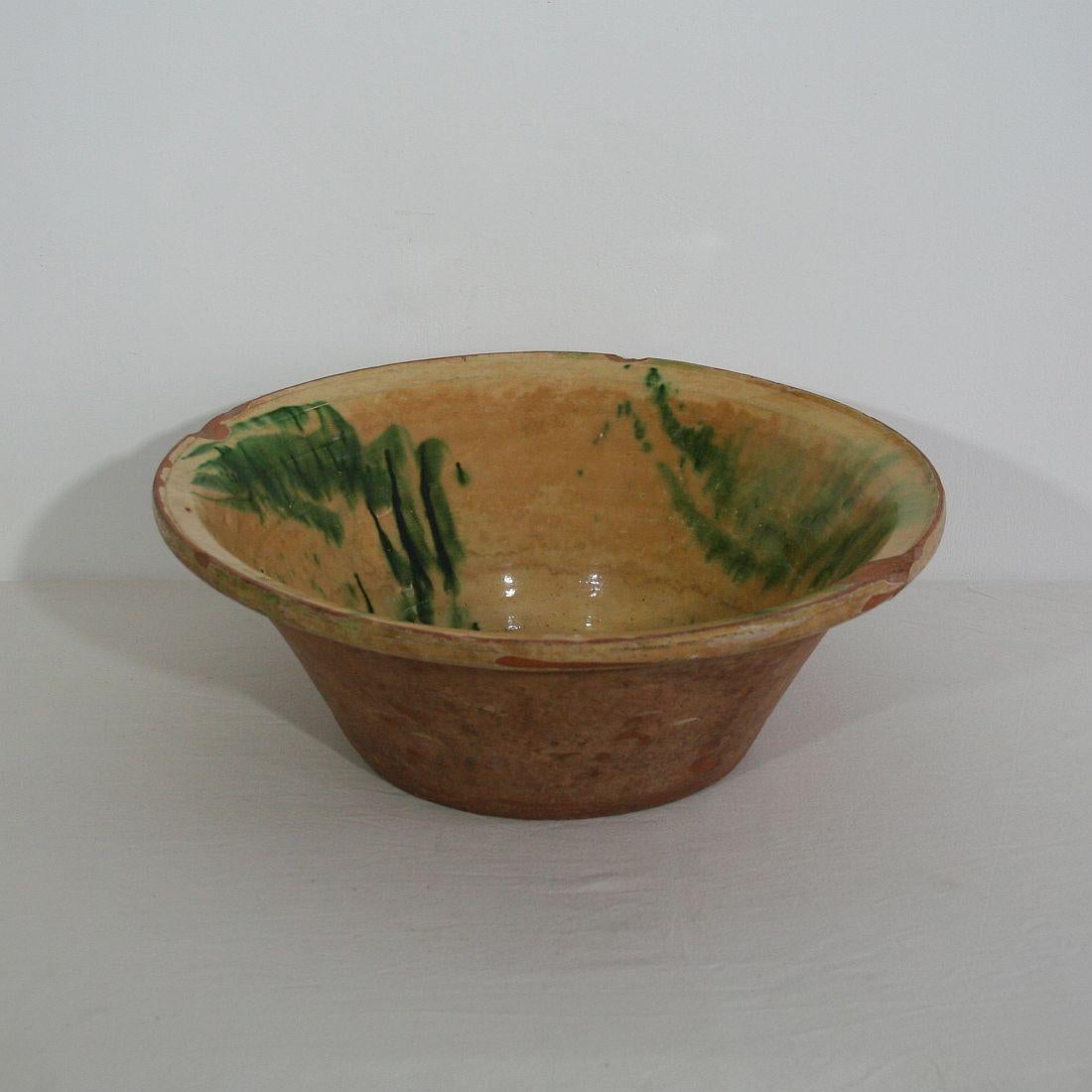 19th Century Spanish Glazed Terracotta Bowl (Handgefertigt)