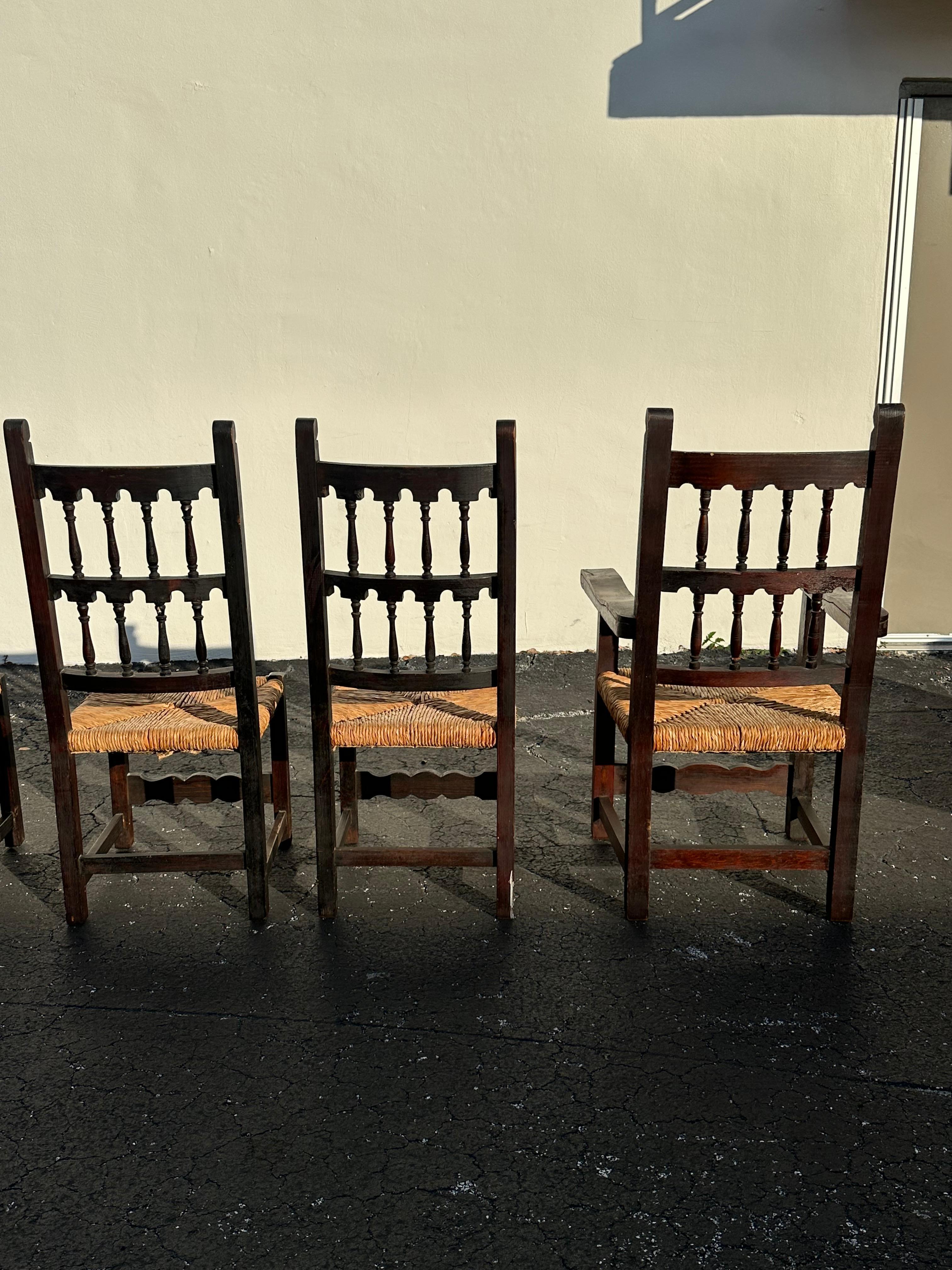 Sedie da pranzo con schienale a scaletta in giunco gotico spagnolo del XIX secolo in vendita 5