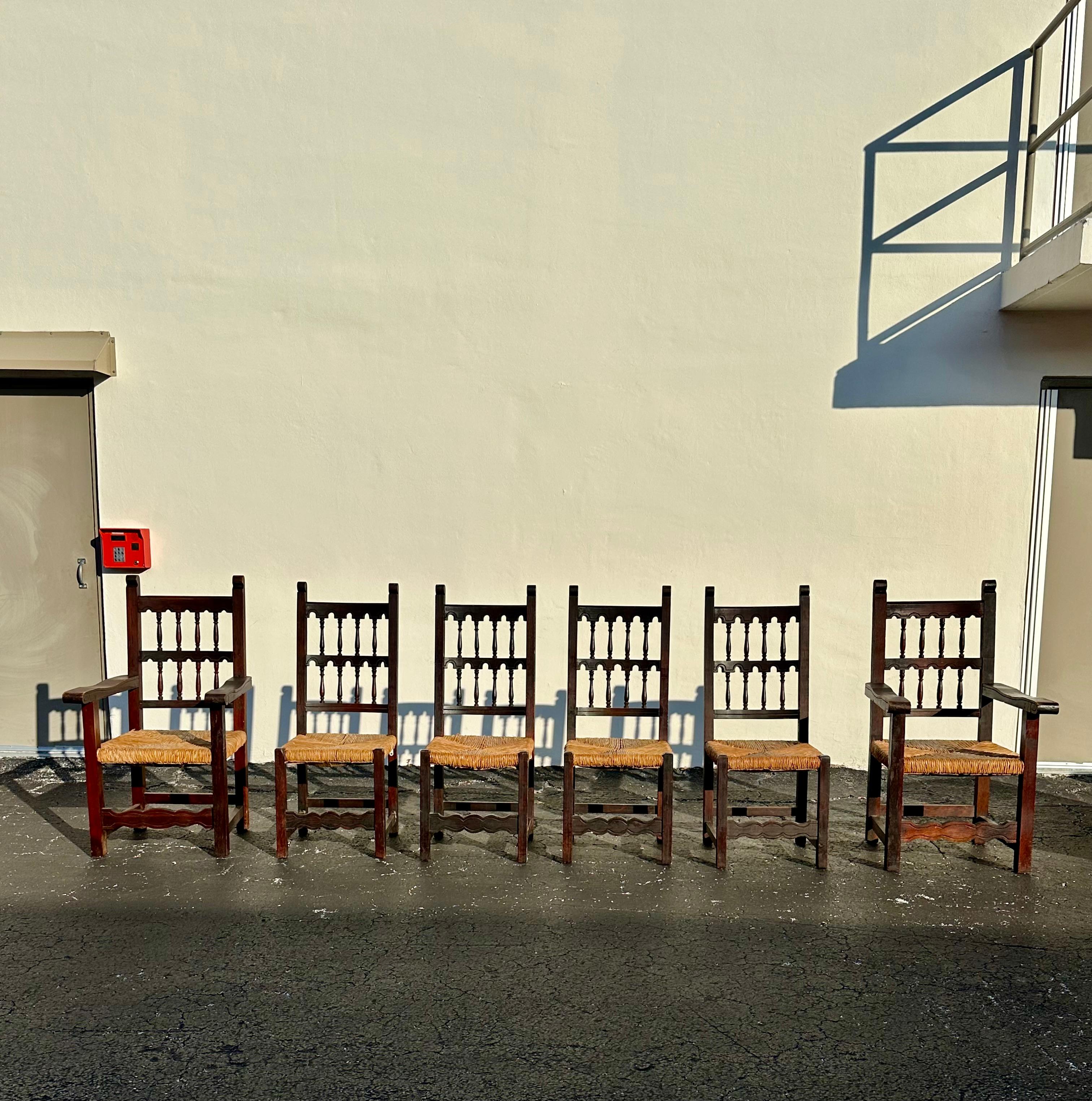 Coloniale spagnolo Sedie da pranzo con schienale a scaletta in giunco gotico spagnolo del XIX secolo in vendita