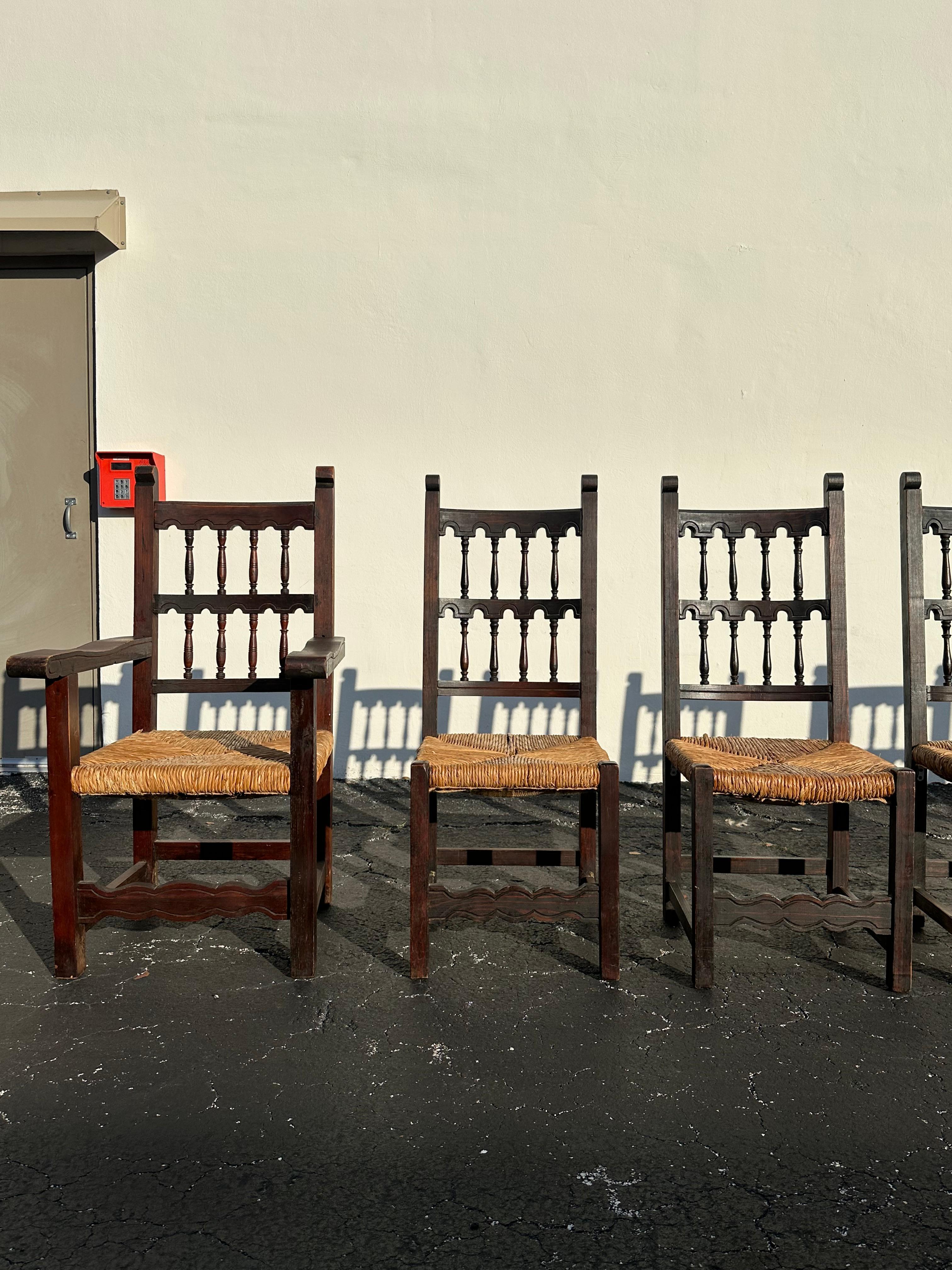 Sedie da pranzo con schienale a scaletta in giunco gotico spagnolo del XIX secolo in vendita 2