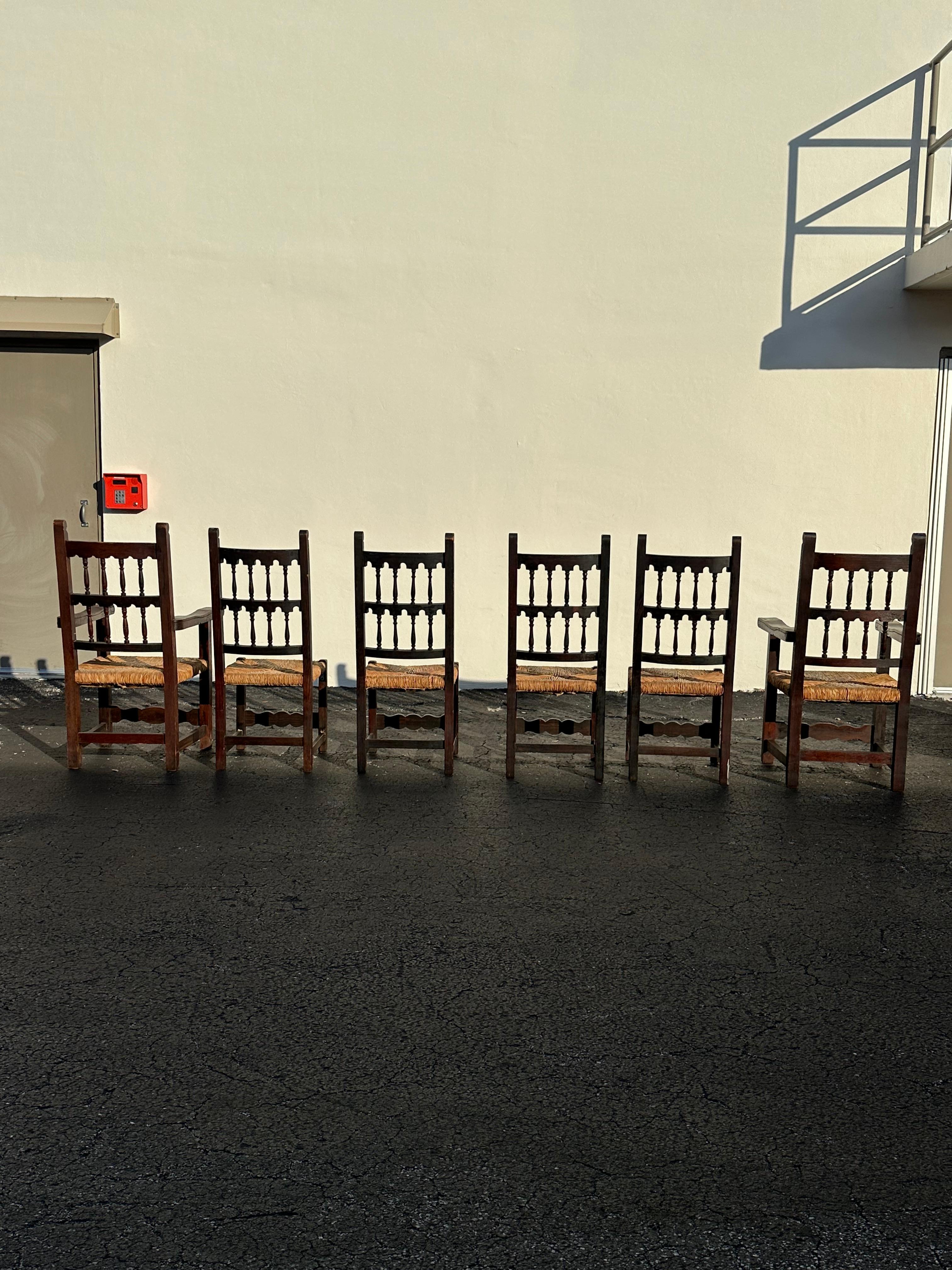 Sedie da pranzo con schienale a scaletta in giunco gotico spagnolo del XIX secolo in vendita 3