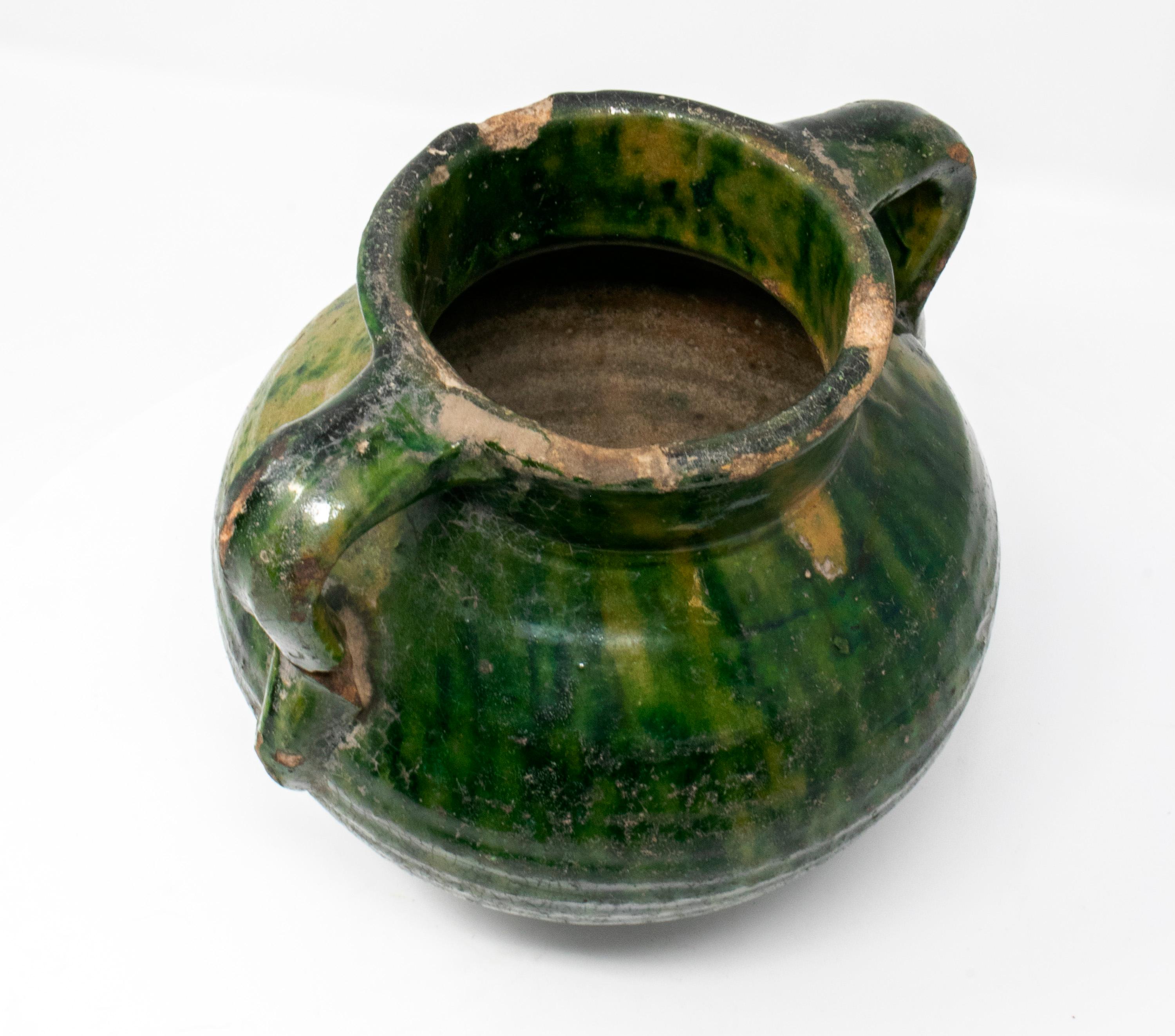 19th Century Spanish Green Glazed Ceramic Vase with Handles In Good Condition In Marbella, ES