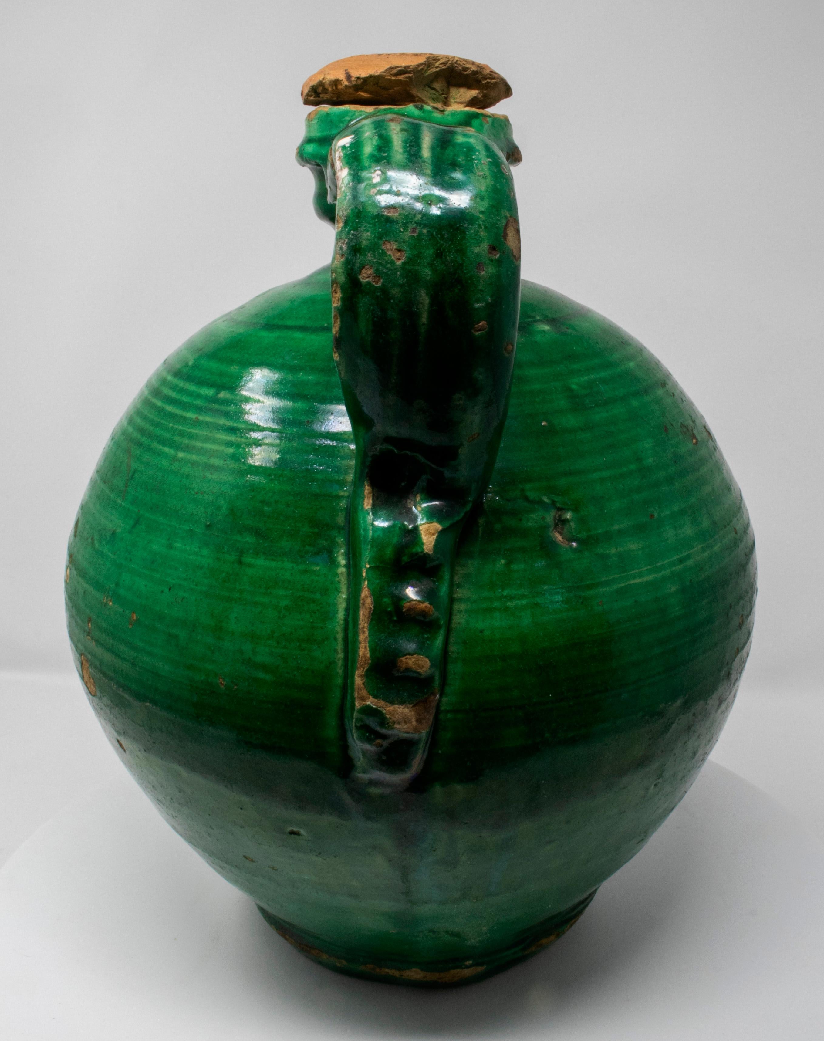 19th Century Spanish Green Glazed Closed Vase with Original Lid In Good Condition In Marbella, ES