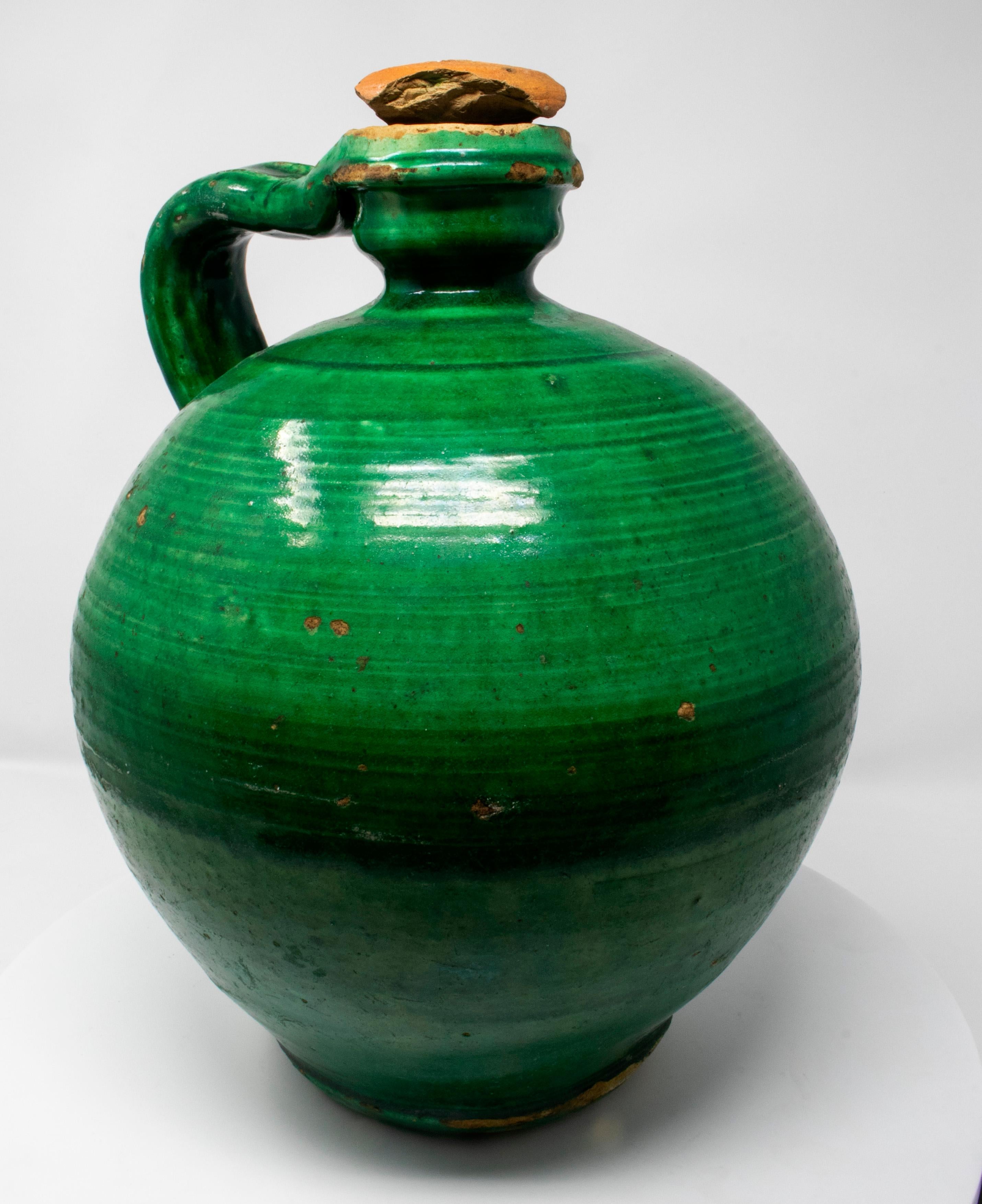 19th Century Spanish Green Glazed Closed Vase with Original Lid 1