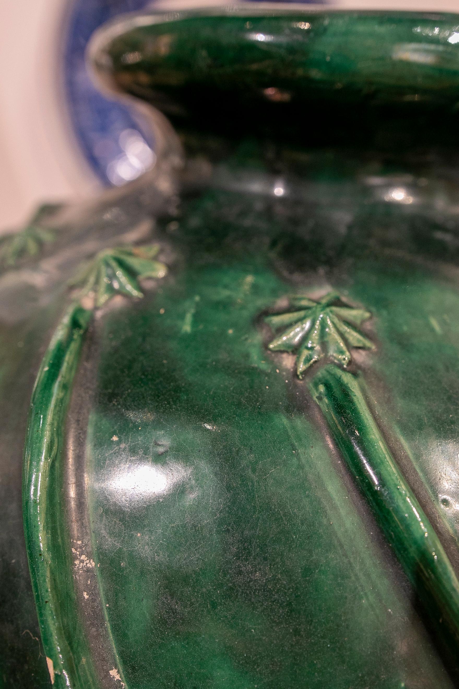 19th Century Spanish Green Glazed Earthenware Jar For Sale 3