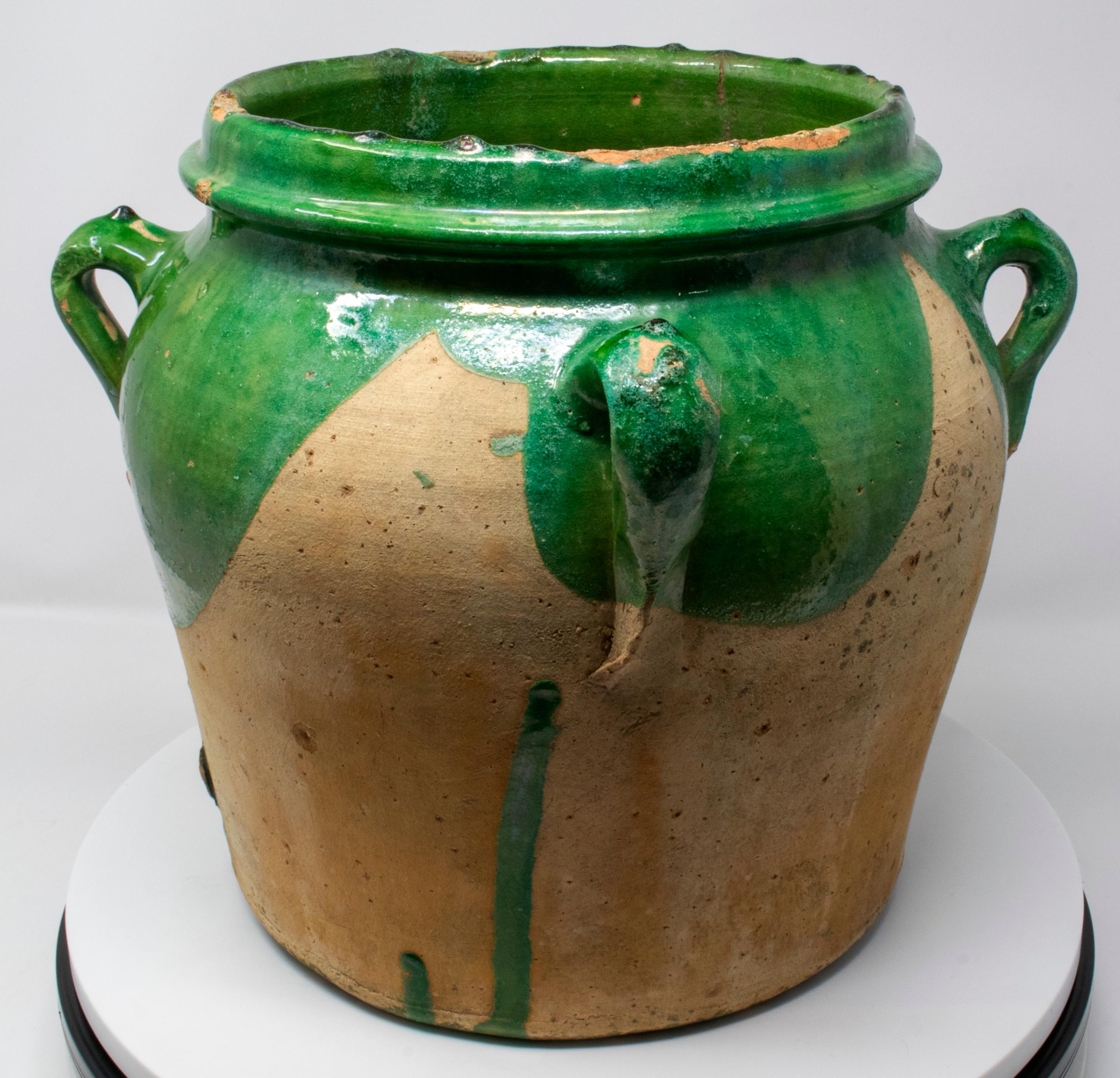 19th Century Spanish Green Glazed Vase with Four Handles In Good Condition In Marbella, ES