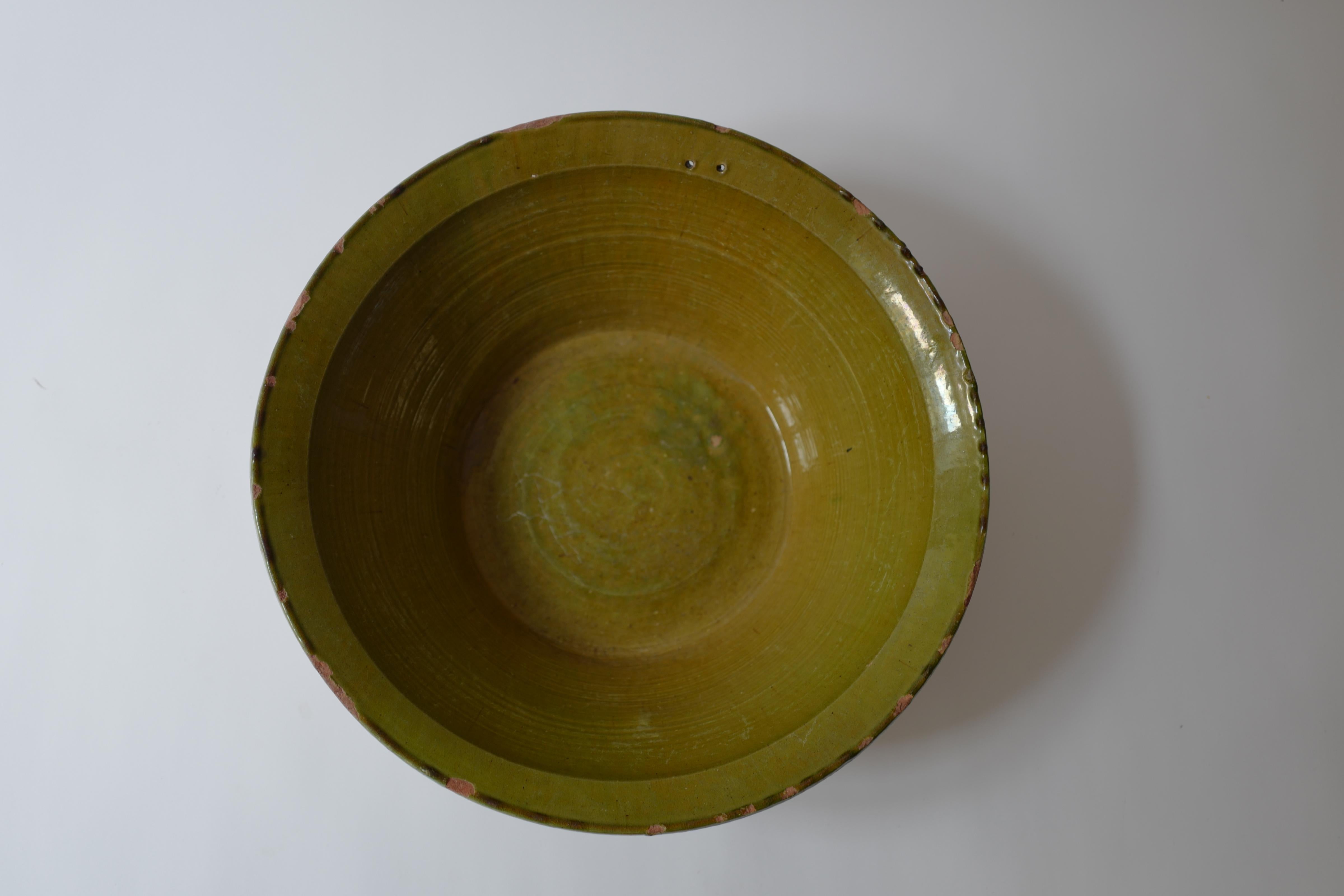 French 19th Century Spanish Green Tian Bowl  For Sale