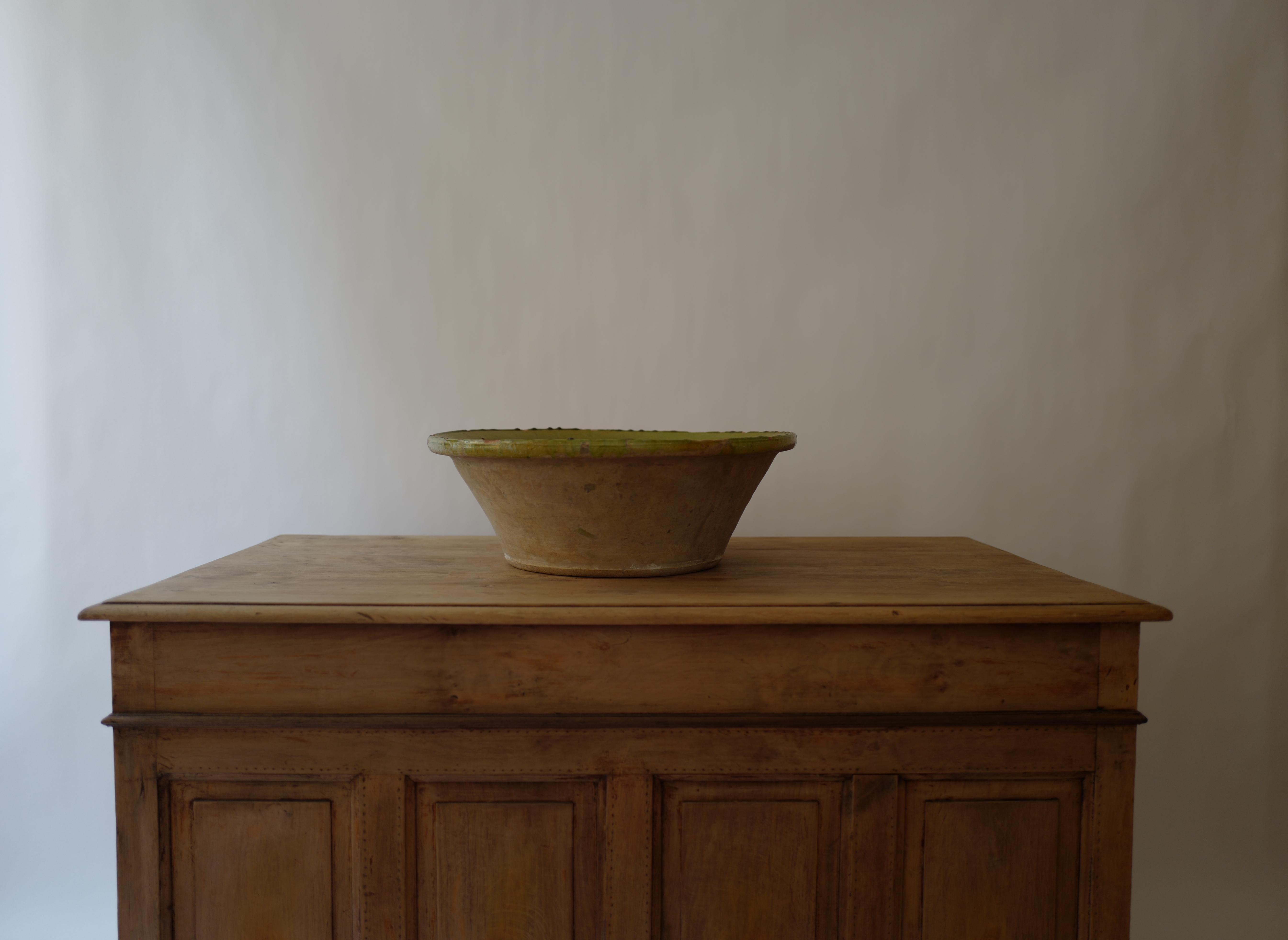 Ceramic 19th Century Spanish Green Tian Bowl  For Sale