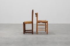 Chaise d'appoint en chêne espagnol du XIXe siècle, sculptée à la main, avec assise en velours