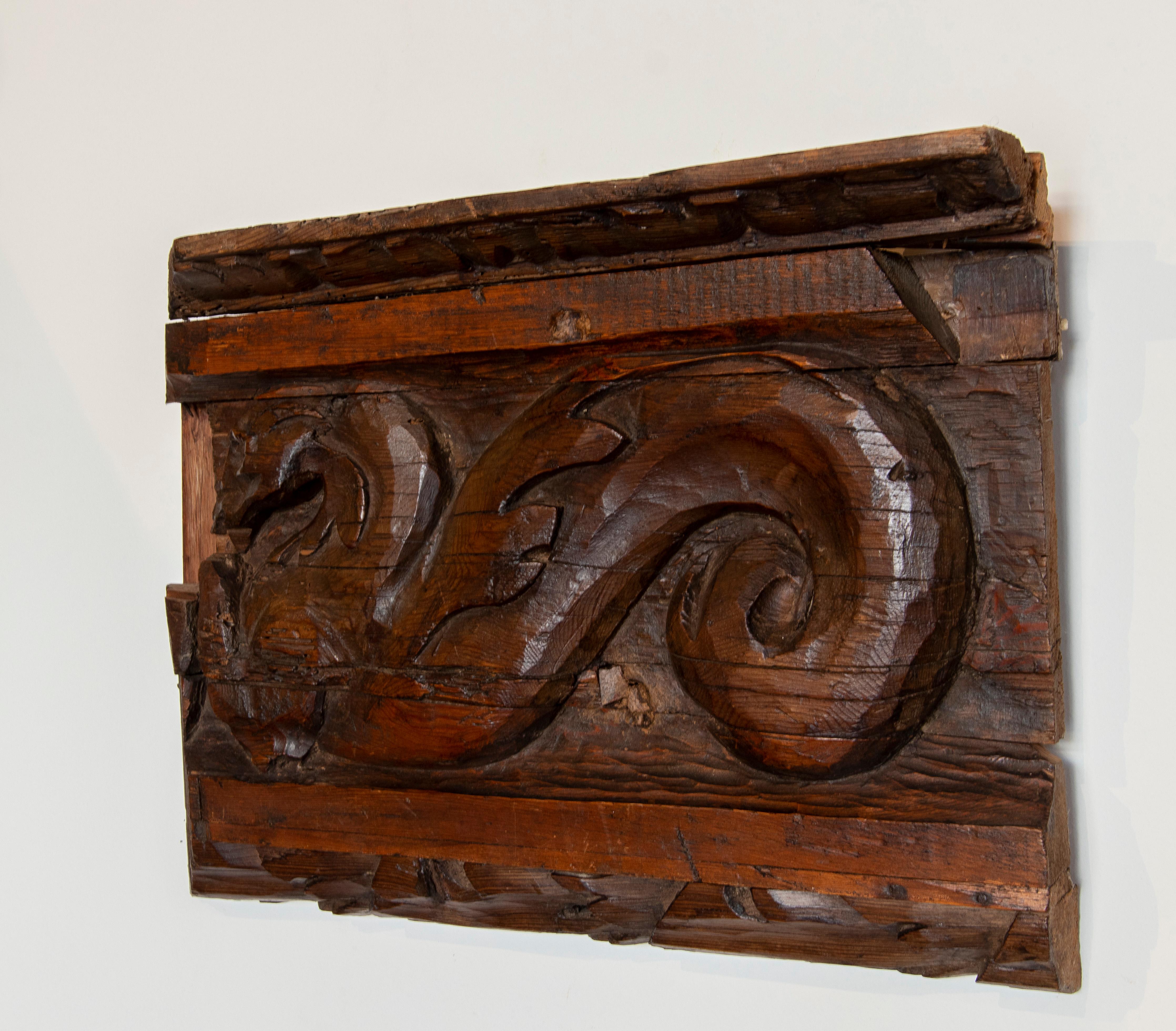 19th Century Spanish Hand-Carved Wooden Board with Dragon Relief  For Sale 8