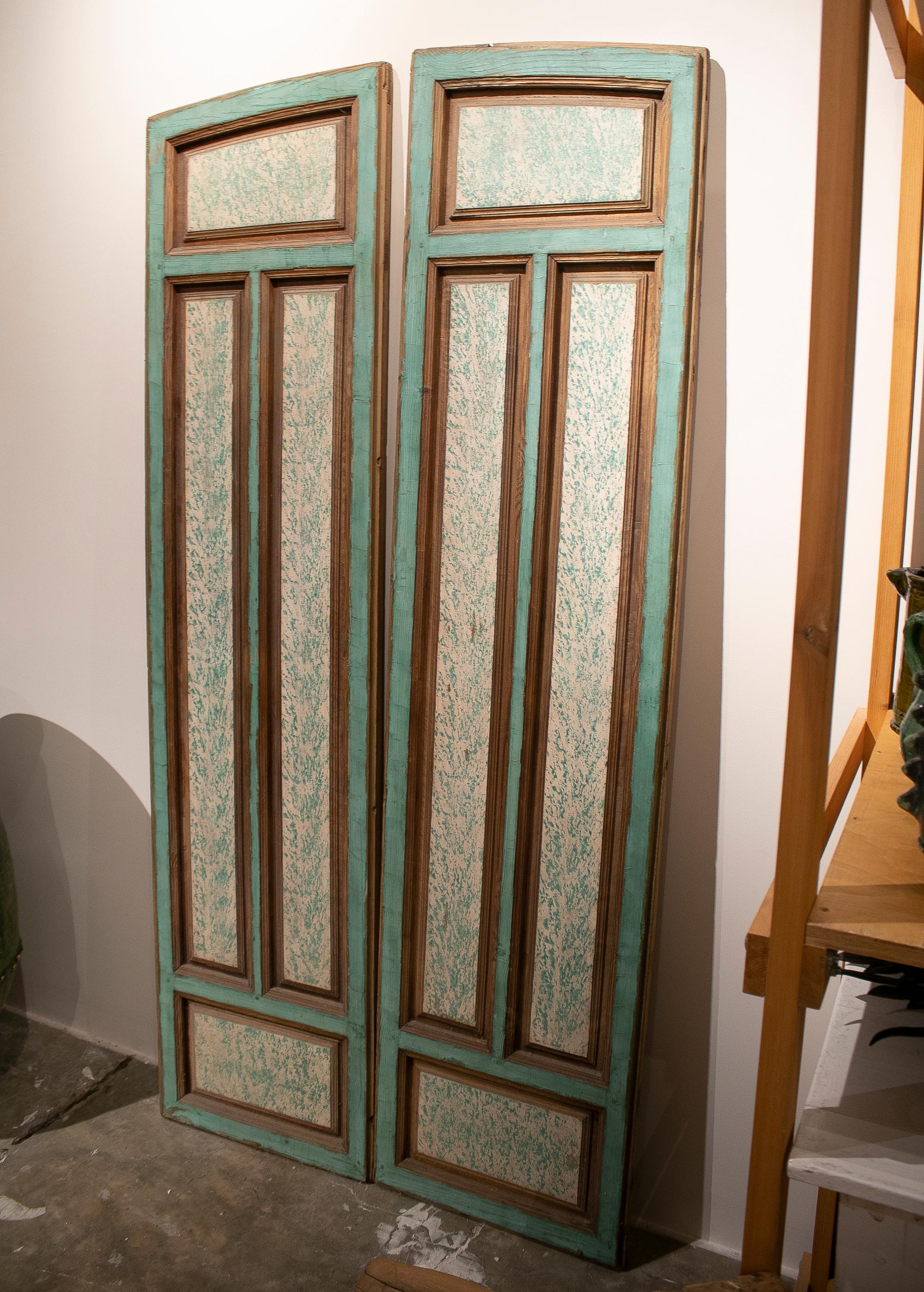 19th Century Spanish Hand Pained Pine Wood Double Door  In Good Condition In Marbella, ES