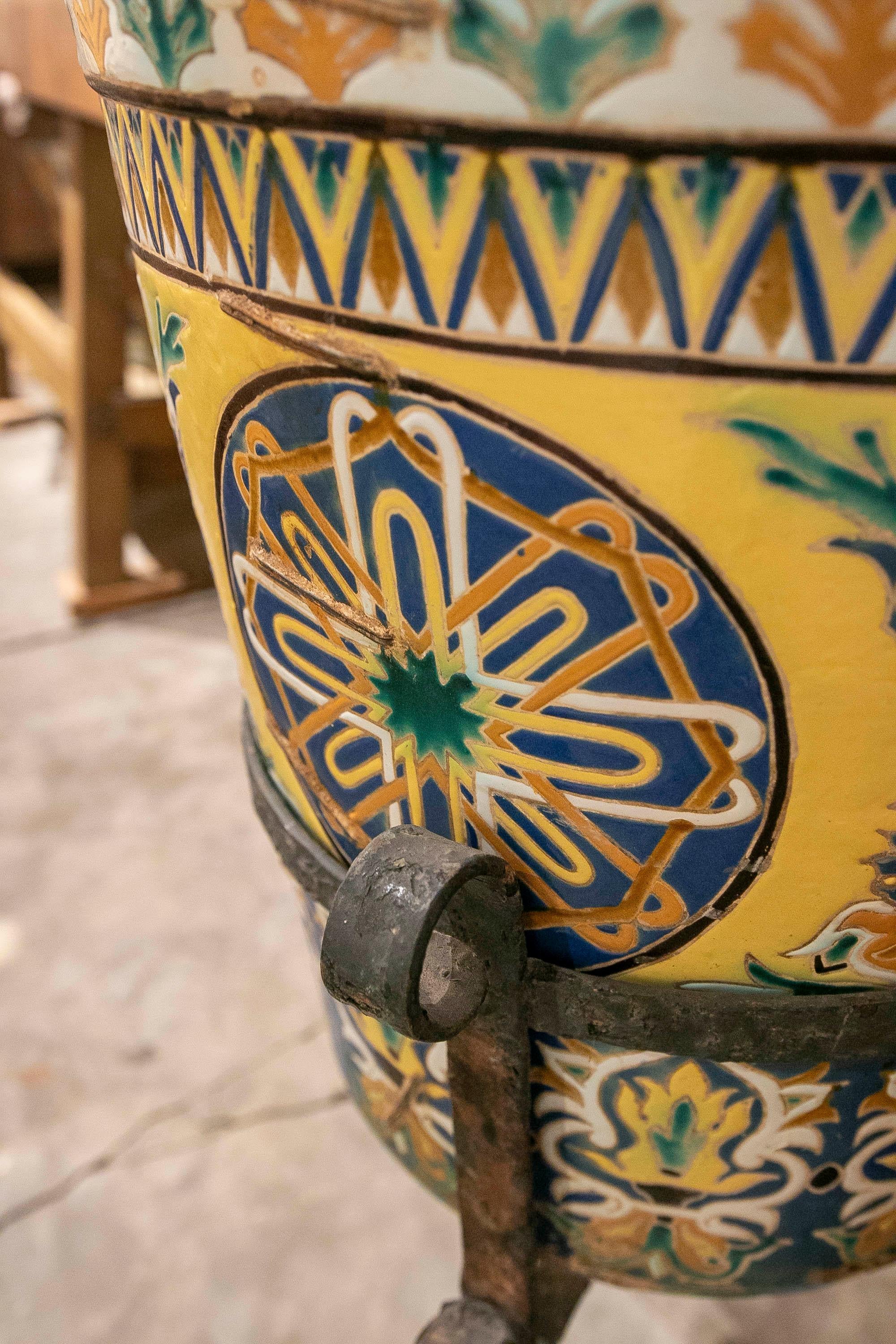 19th Century Spanish Hand-Painted Glazed Ceramic Flowerpot  2