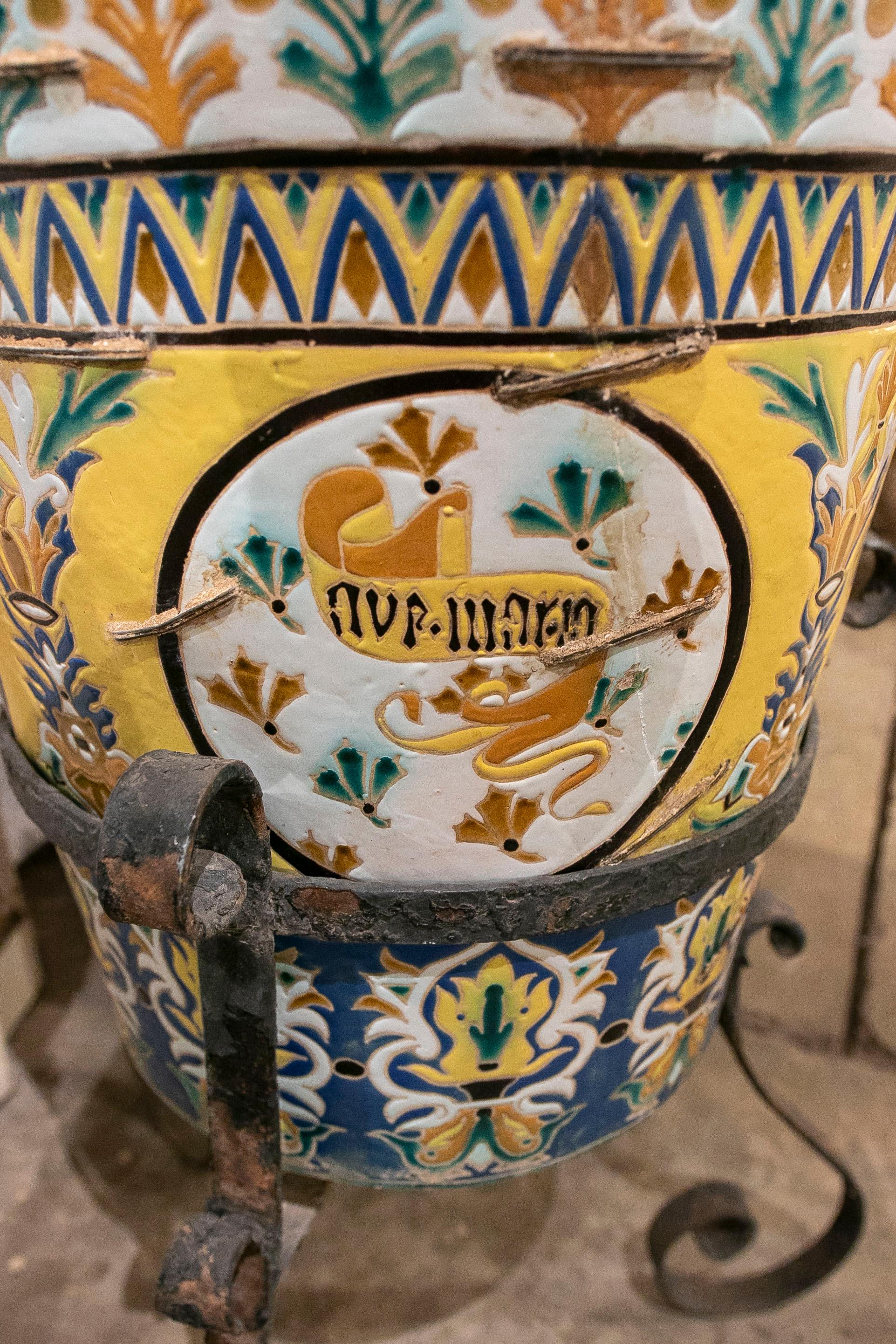 19th Century Spanish Hand-Painted Glazed Ceramic Flowerpot  4