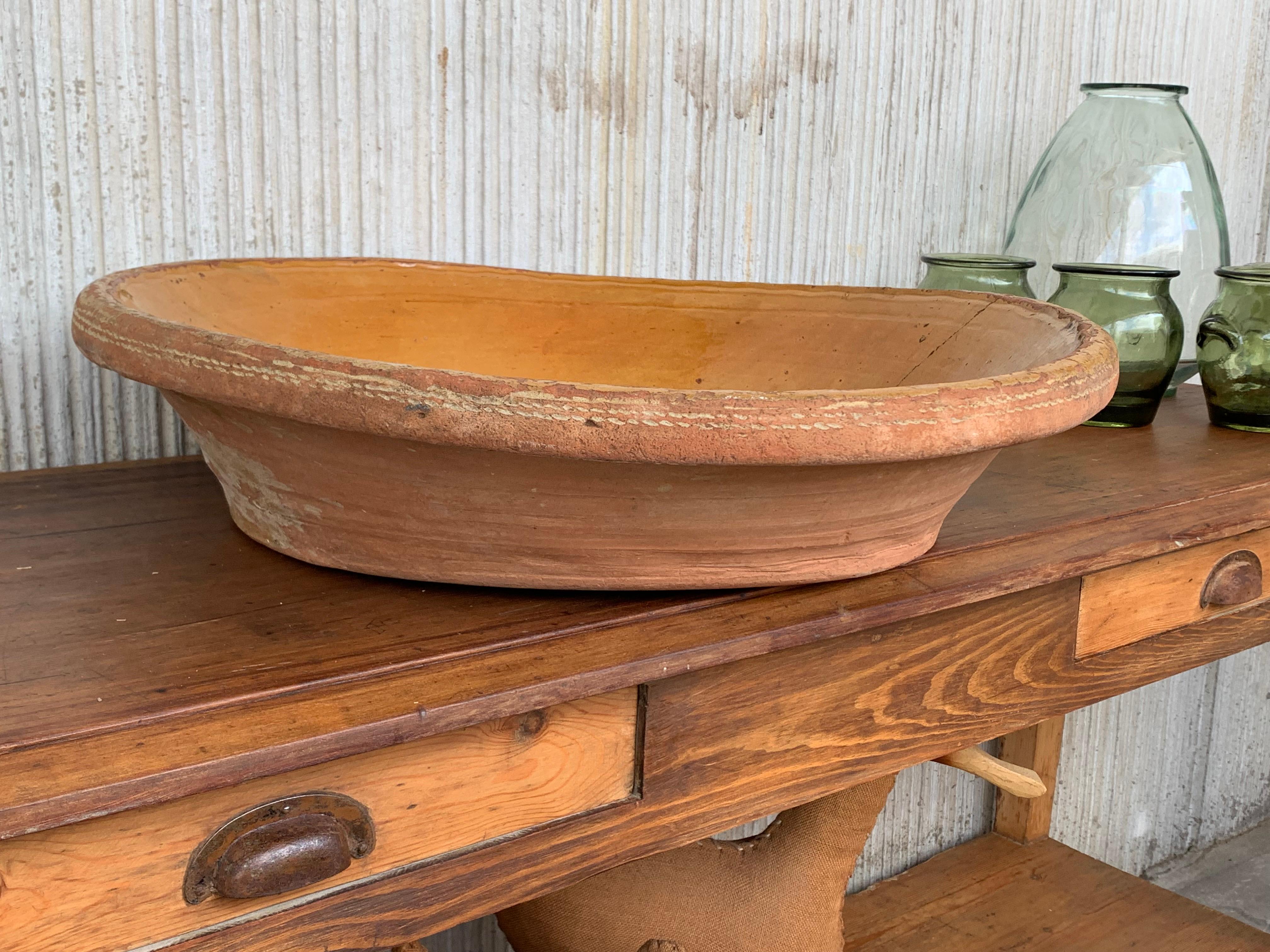 Spanish Colonial 19th Century Spanish Hand Thrown and Glazed Mustard Brown Stoneware Pottery Bowl For Sale