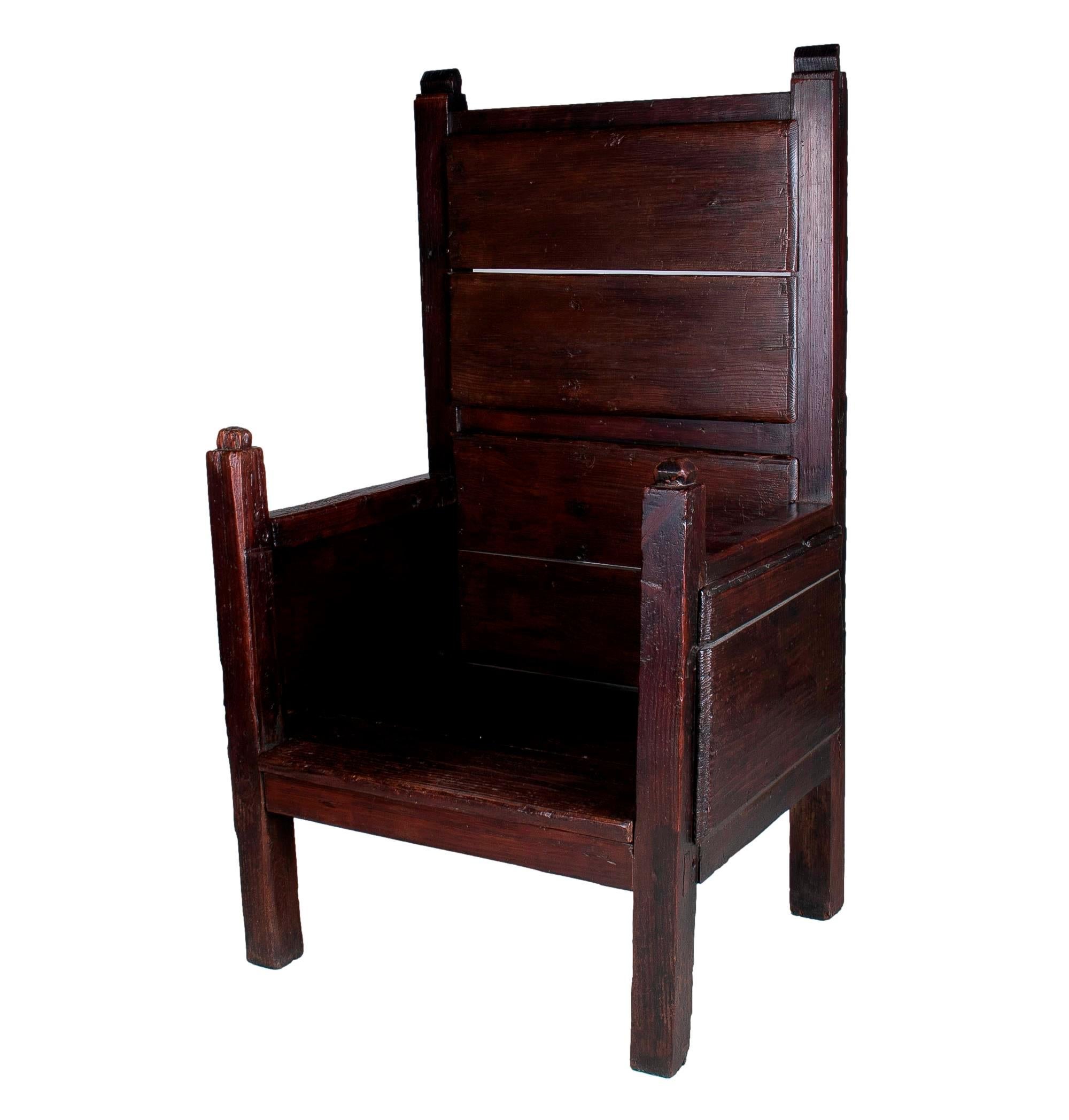 Espagnol Fauteuil de canapé espagnol du 19ème siècle en bois fait à la main avec haut dossier en vente