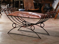 Banco de curules "Dagoberto" de cuero y hierro forjado español del siglo XIX