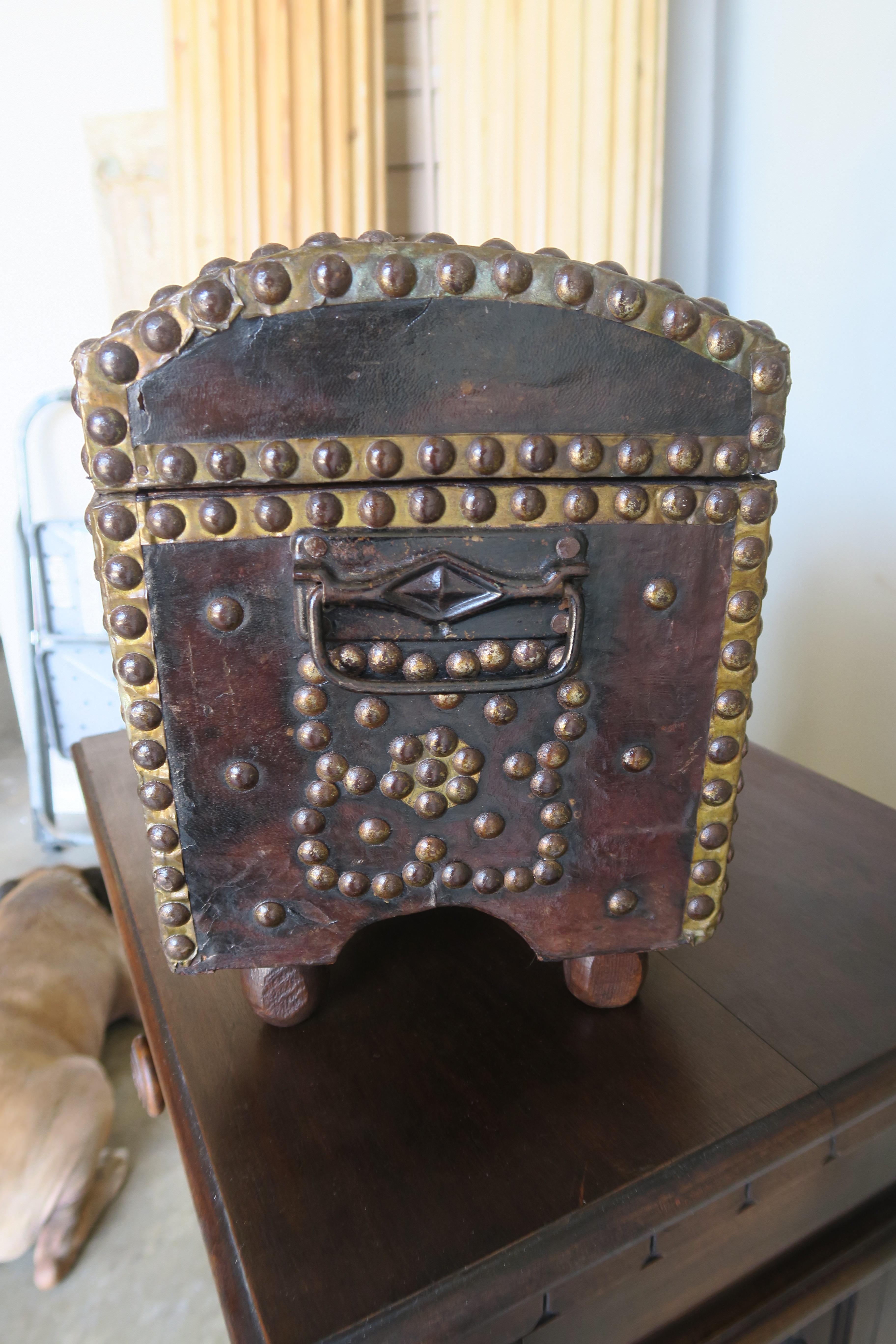 19th Century Spanish Leather Studded Box In Distressed Condition In Los Angeles, CA