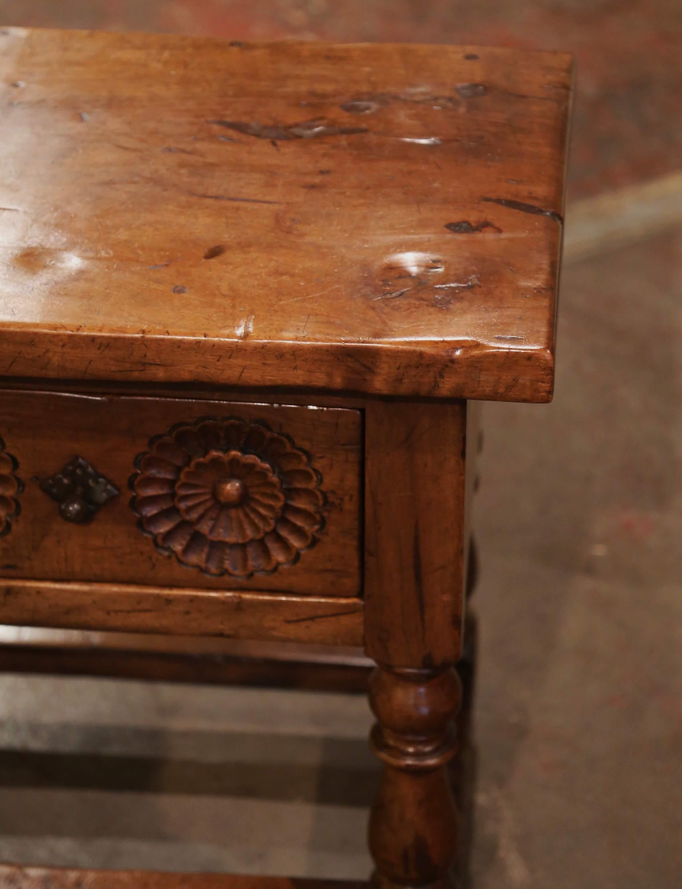19th Century Spanish Louis XIII Carved Walnut Side Table on Turned Legs In Excellent Condition In Dallas, TX