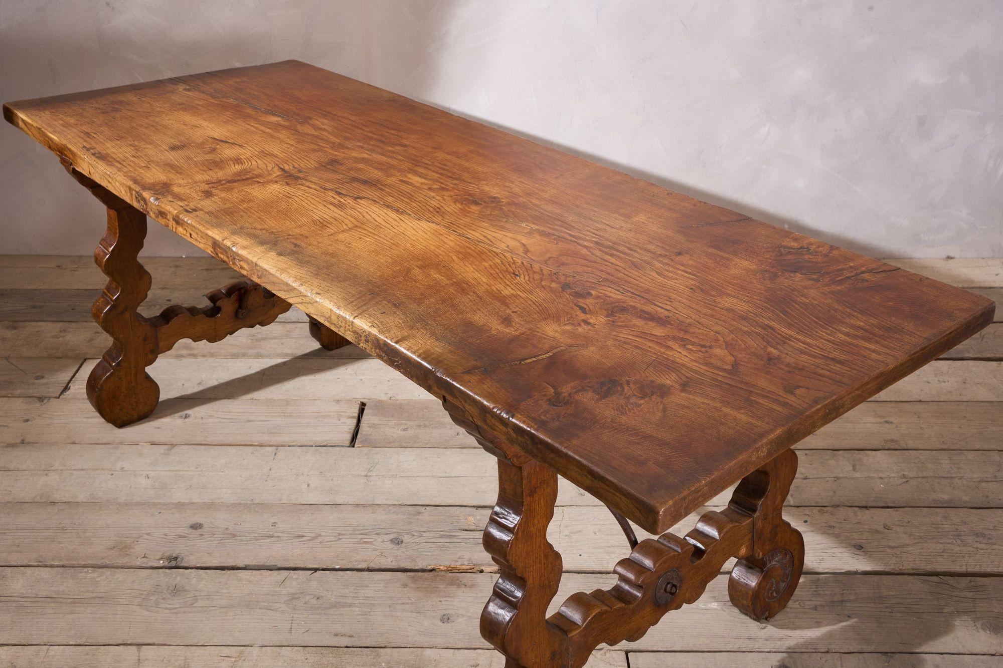 Oak 19th century Spanish oak dining table with single plank top