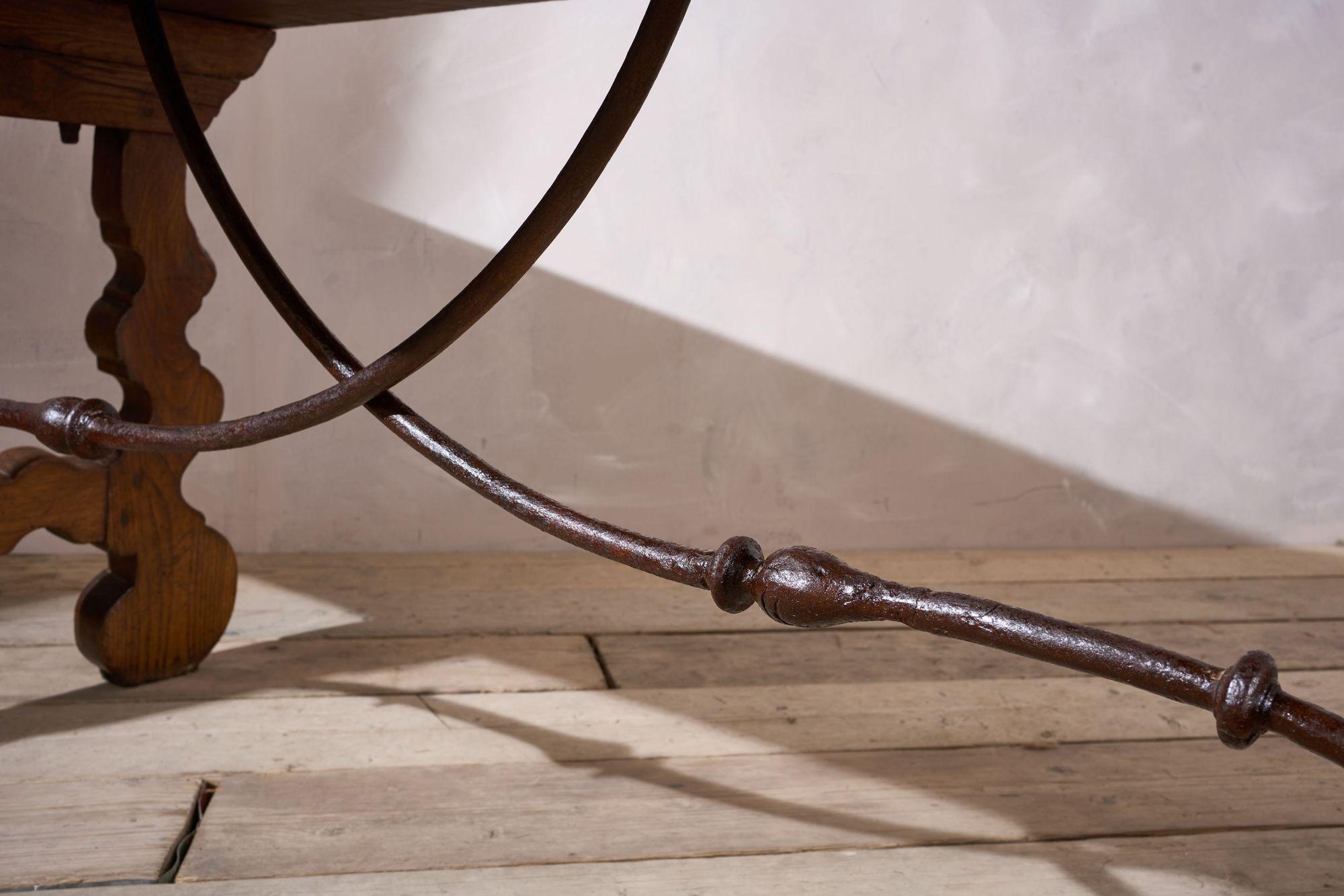 19th century Spanish oak dining table with single plank top 4