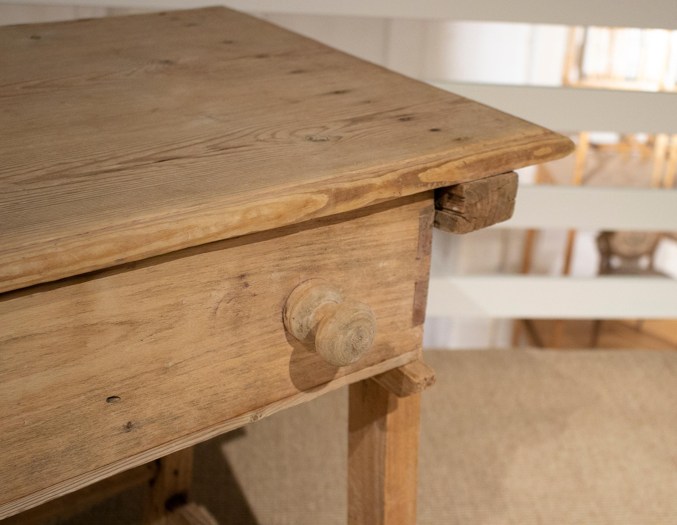 Mesa Tocinera Española del Siglo XIX de un Cajón de Madera de Pino 7