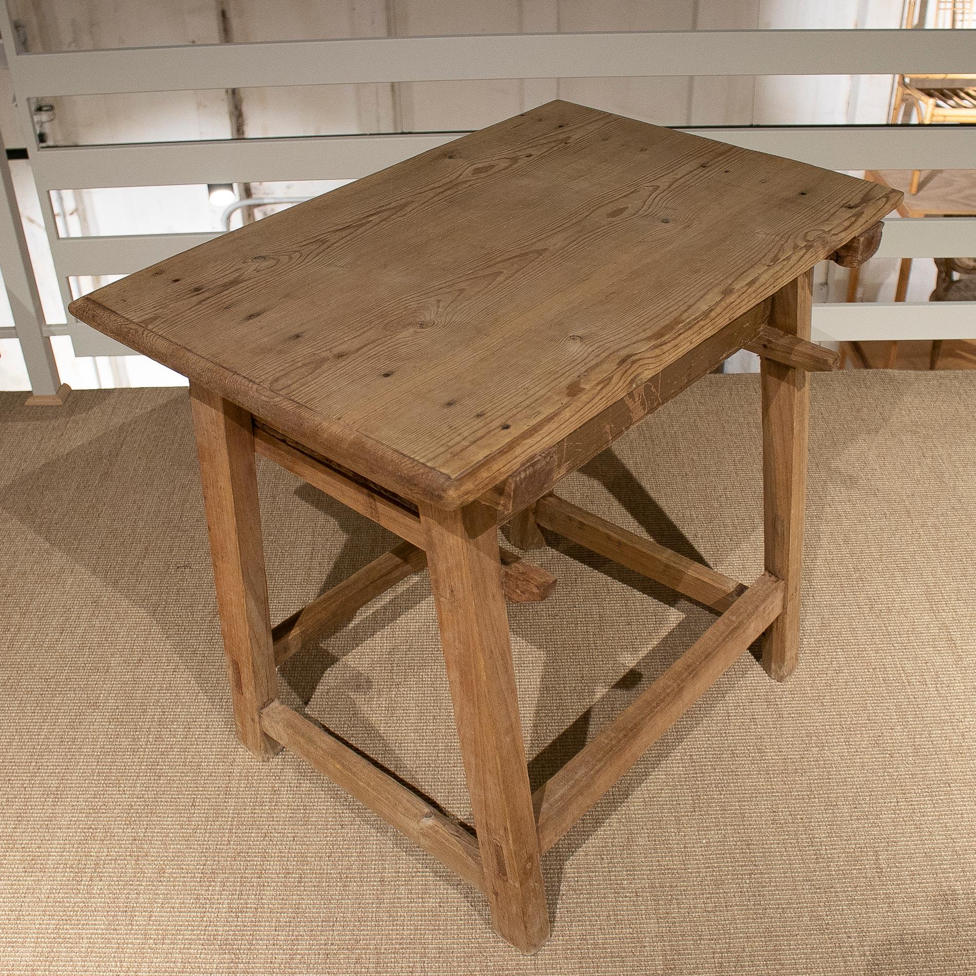 Mesa Tocinera Española del Siglo XIX de un Cajón de Madera de Pino 4
