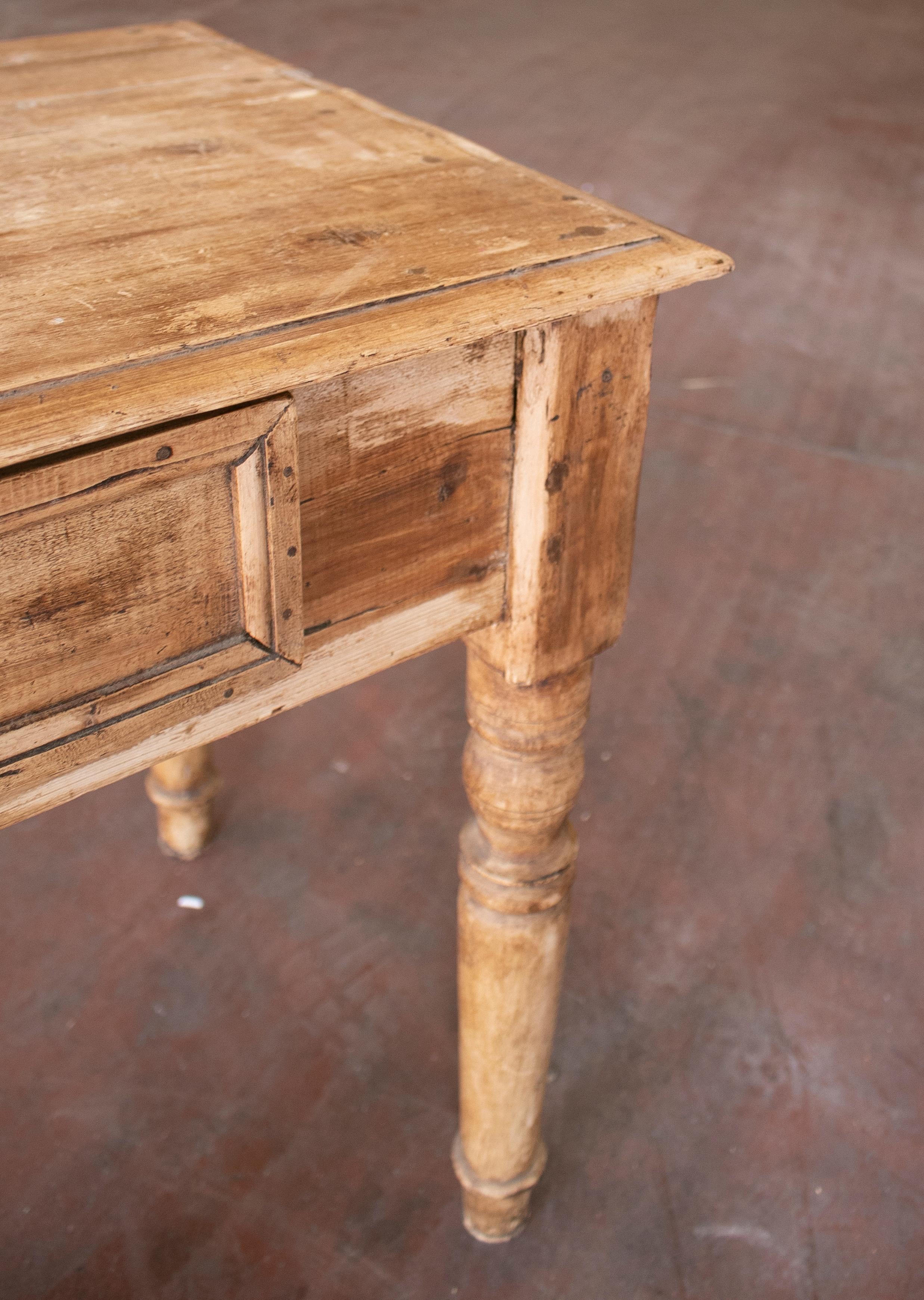 19th Century Spanish One-Drawer Pinewood Country Table For Sale 5
