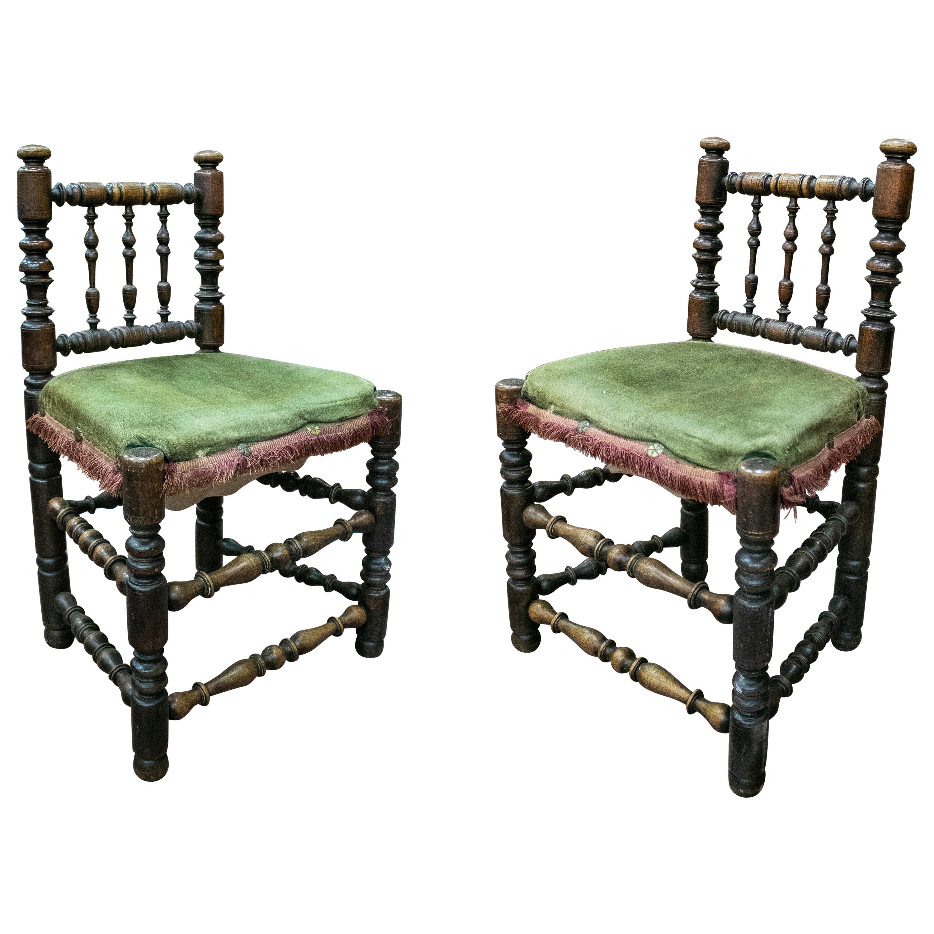 19th Century Spanish Pair of Chairs with Turned Feet and Velvet Upholstered Seat