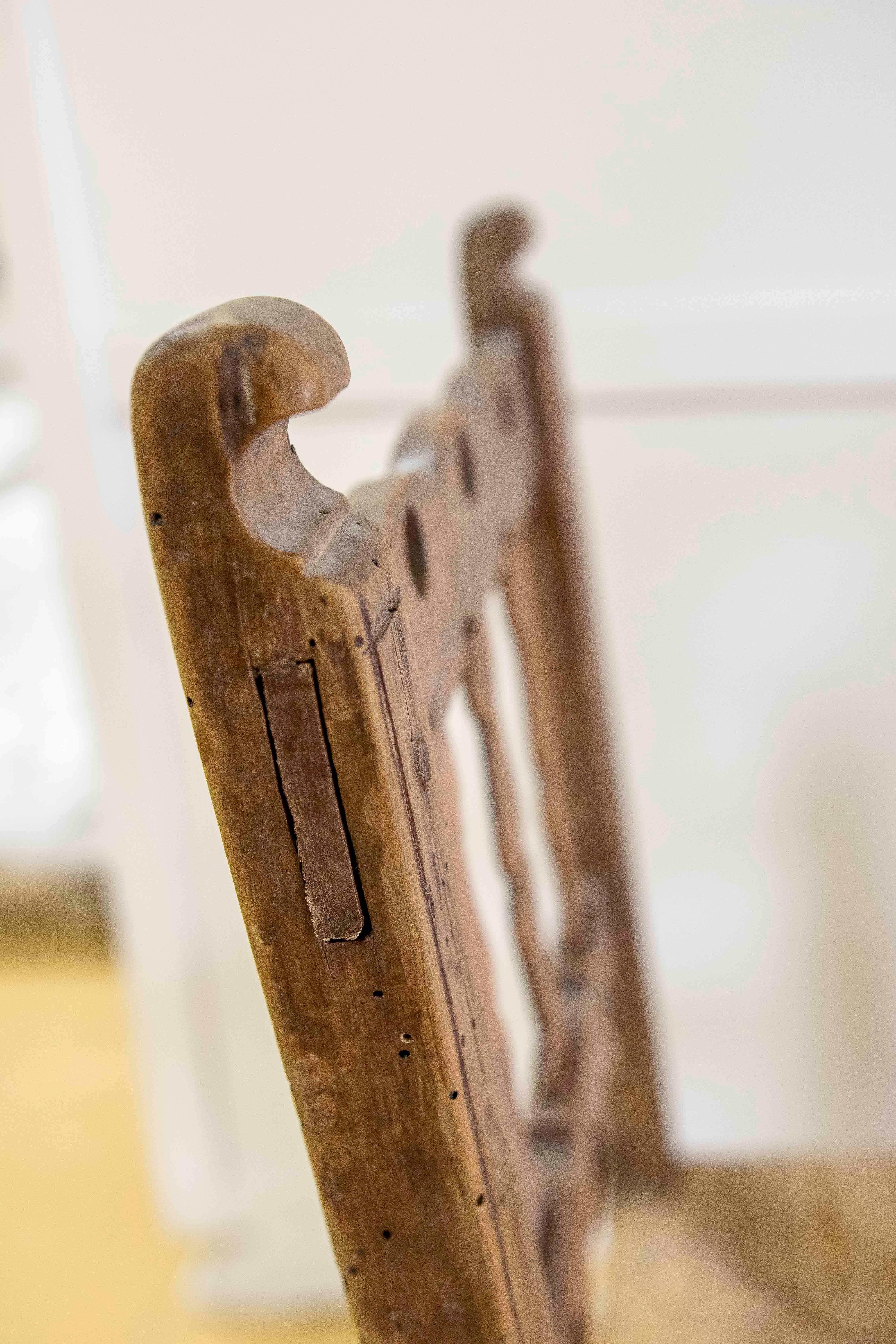 Paire de chaises espagnoles du 19ème siècle en forme d'olivier avec sièges en forme de rouleau en vente 3