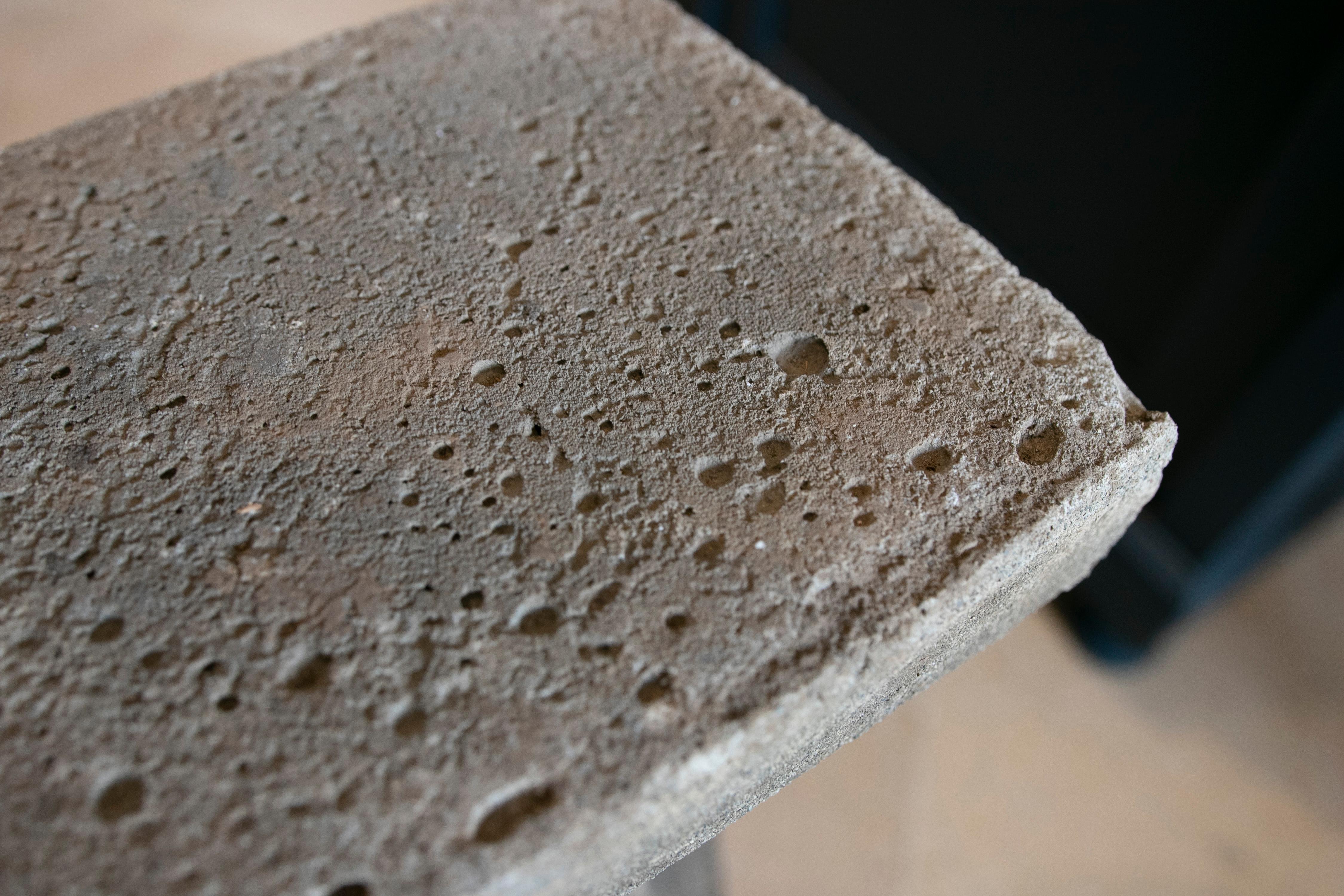 Coppia di balaustre in pietra spagnola del XIX secolo in vendita 6
