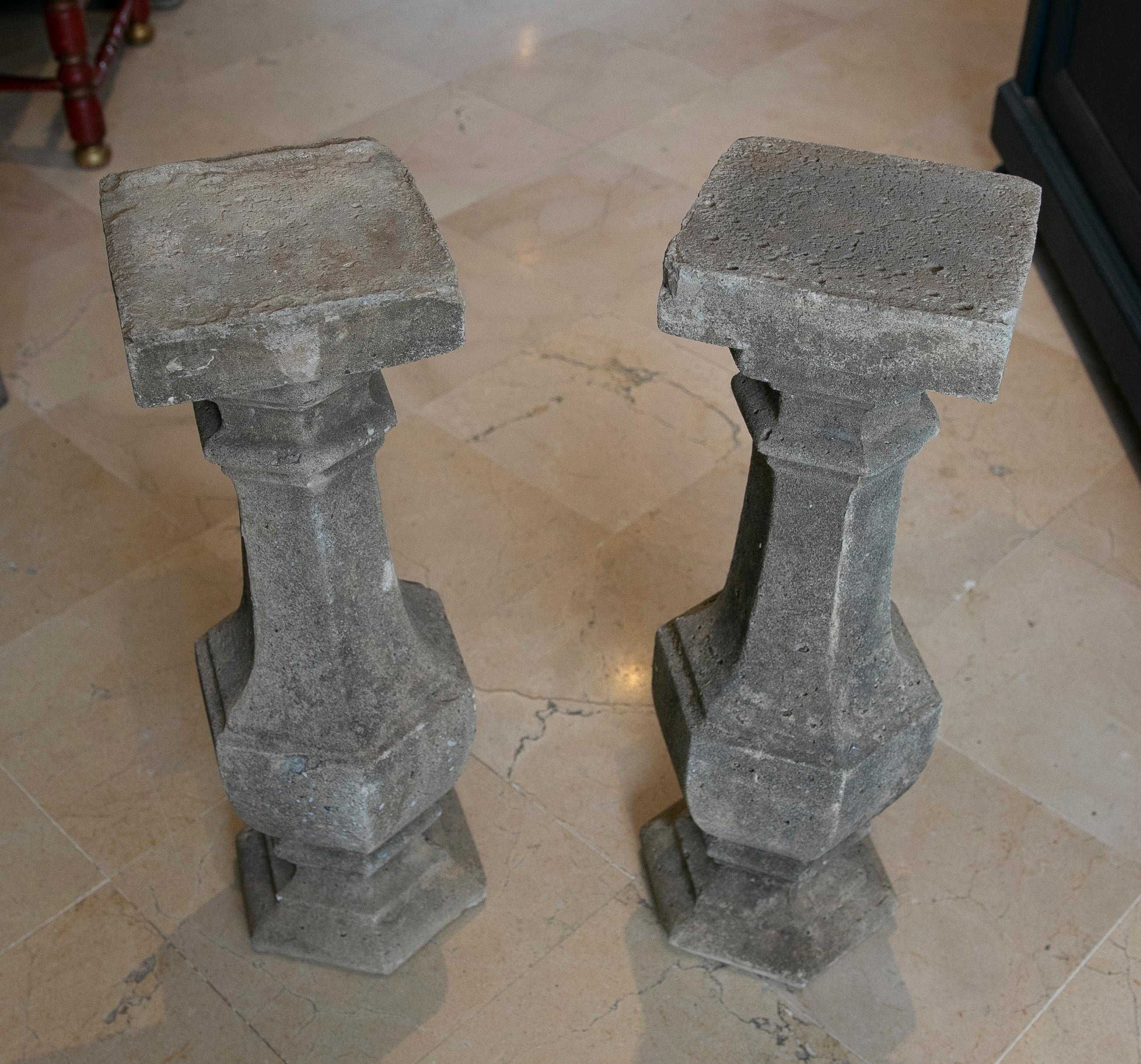 Spagnolo Coppia di balaustre in pietra spagnola del XIX secolo in vendita