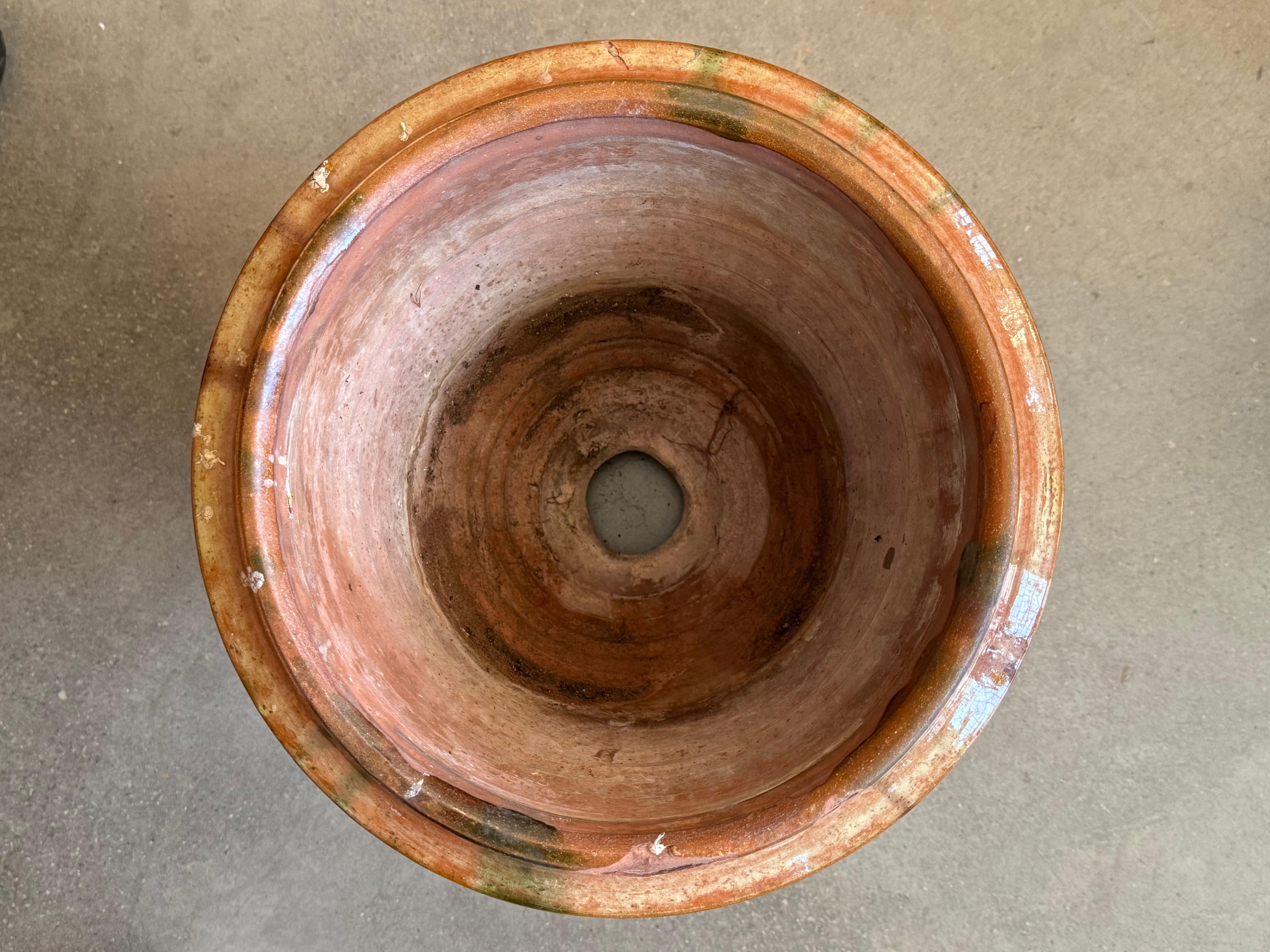 Jardiniere en poterie espagnole du 19e siècle à glaçure verte en vente 3