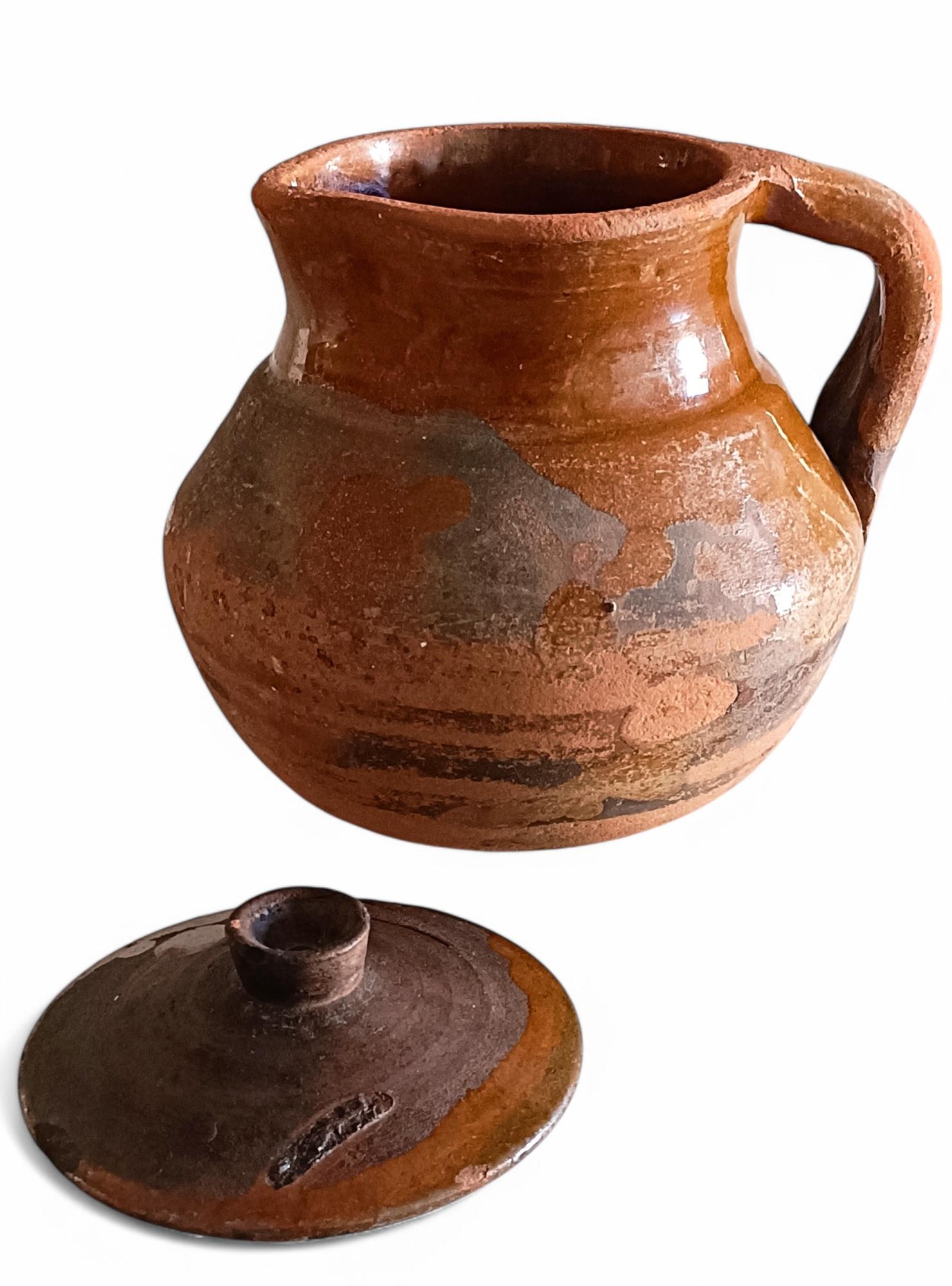 Spanische rustikale patinierte Terrakotta-Teppichschale mit Deckel aus dem 19. Jahrhundert im Angebot 4