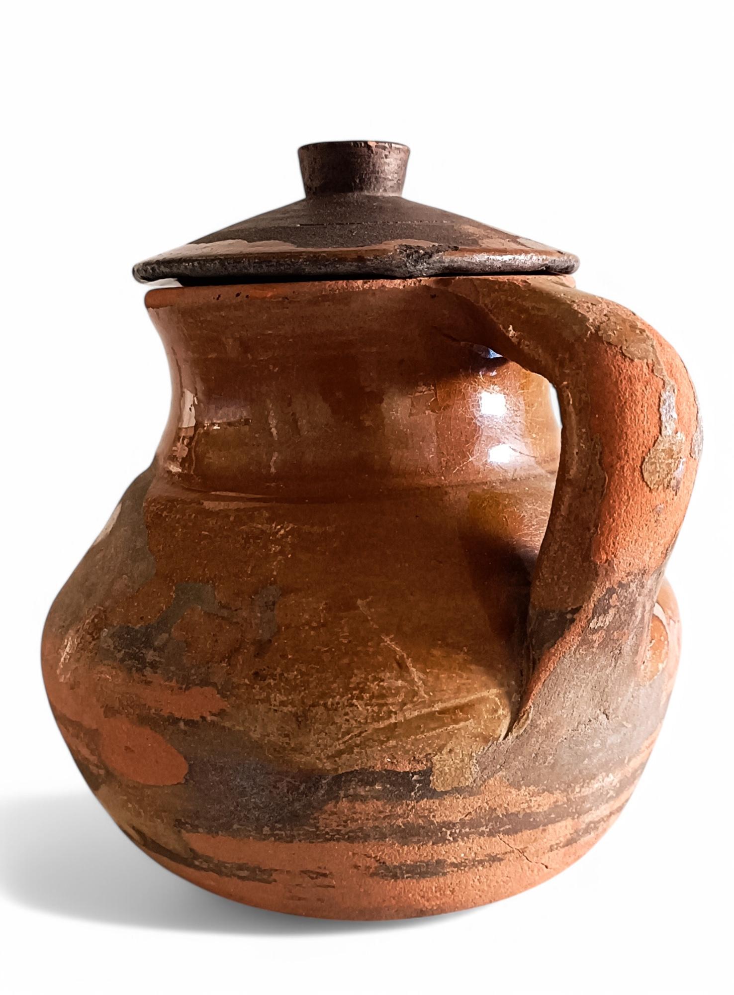 Spanische rustikale patinierte Terrakotta-Teppichschale mit Deckel aus dem 19. Jahrhundert im Angebot 9