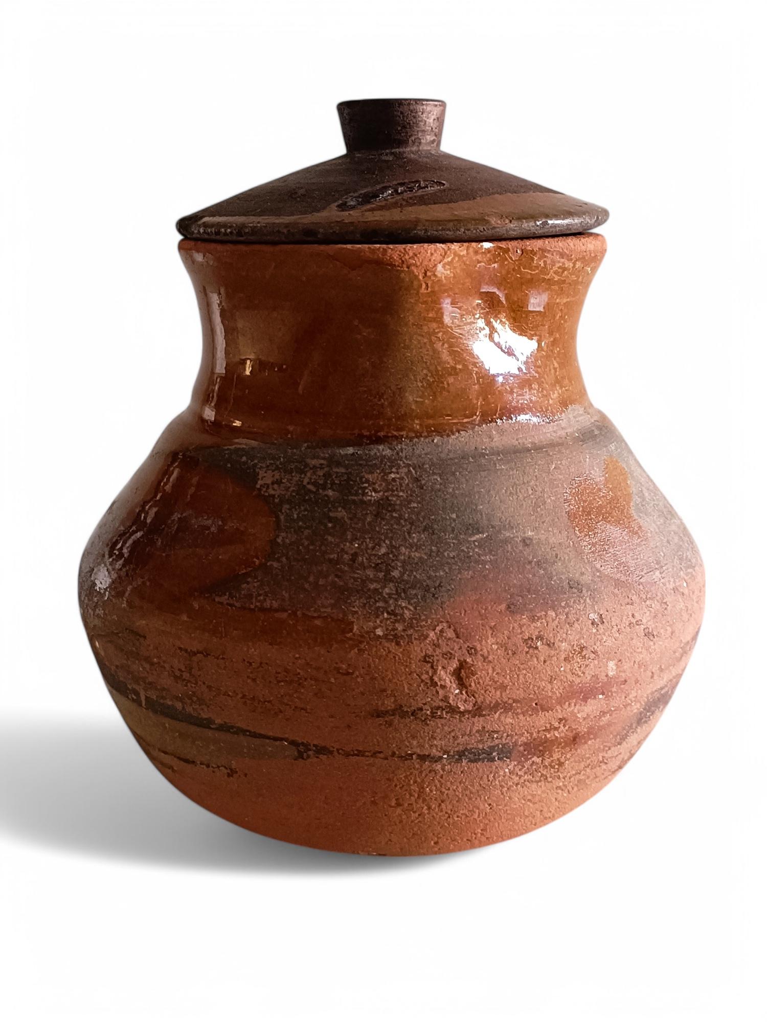 Spanische rustikale patinierte Terrakotta-Teppichschale mit Deckel aus dem 19. Jahrhundert im Angebot 12