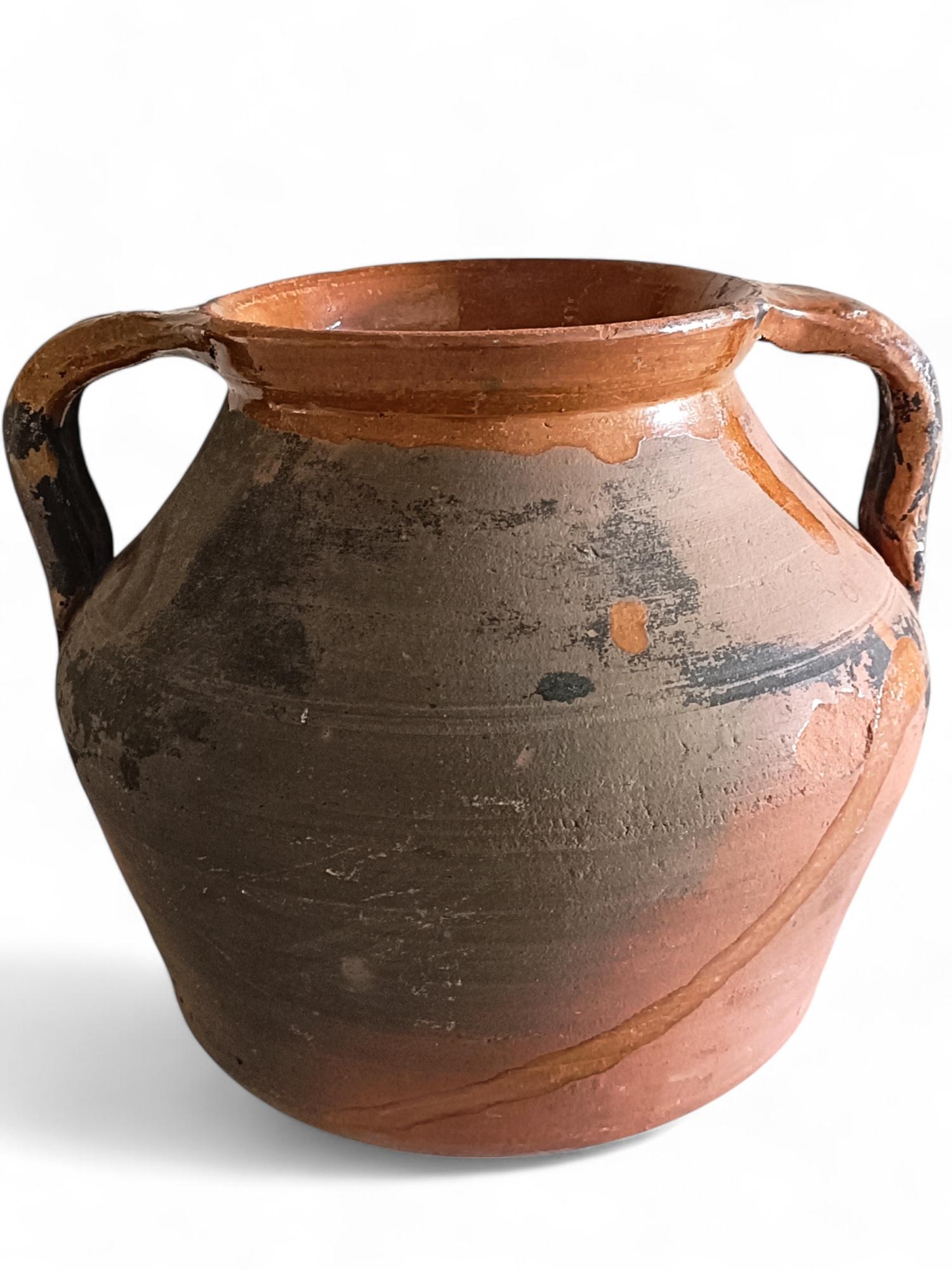 Olla da cucina in terracotta rustica del XIX secolo con patina favolosa in vendita 5