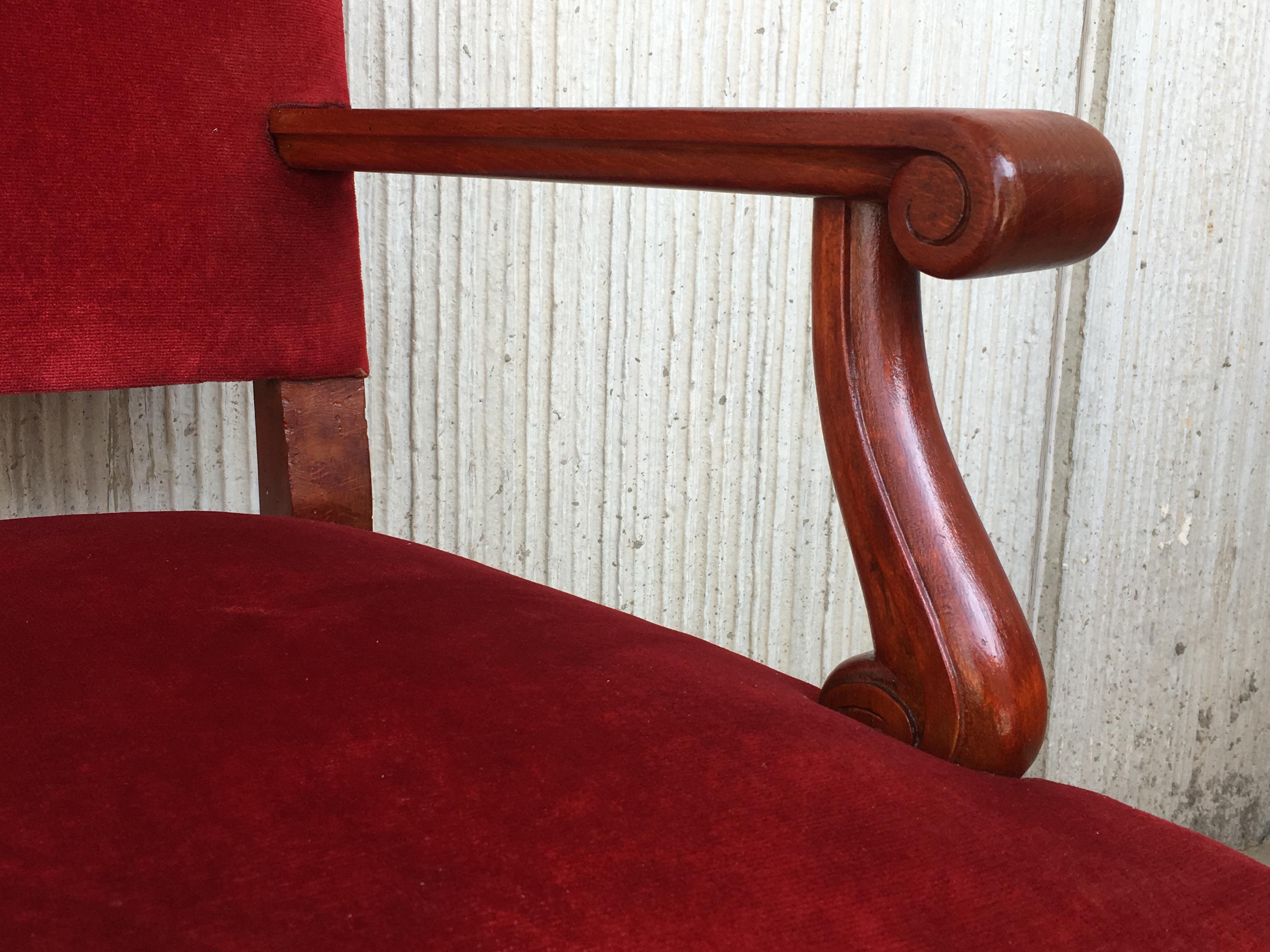 19. Jahrhundert Spanischer Revival-Sessel mit hoher Rückenlehne und roter Samtpolsterung im Angebot 6