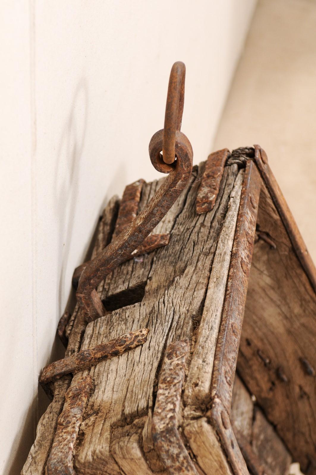 Spanischer Schaufel oder Plow aus Holz und Eisen mit rustikalem Bauernhof-Look aus dem 19. Jahrhundert im Angebot 5