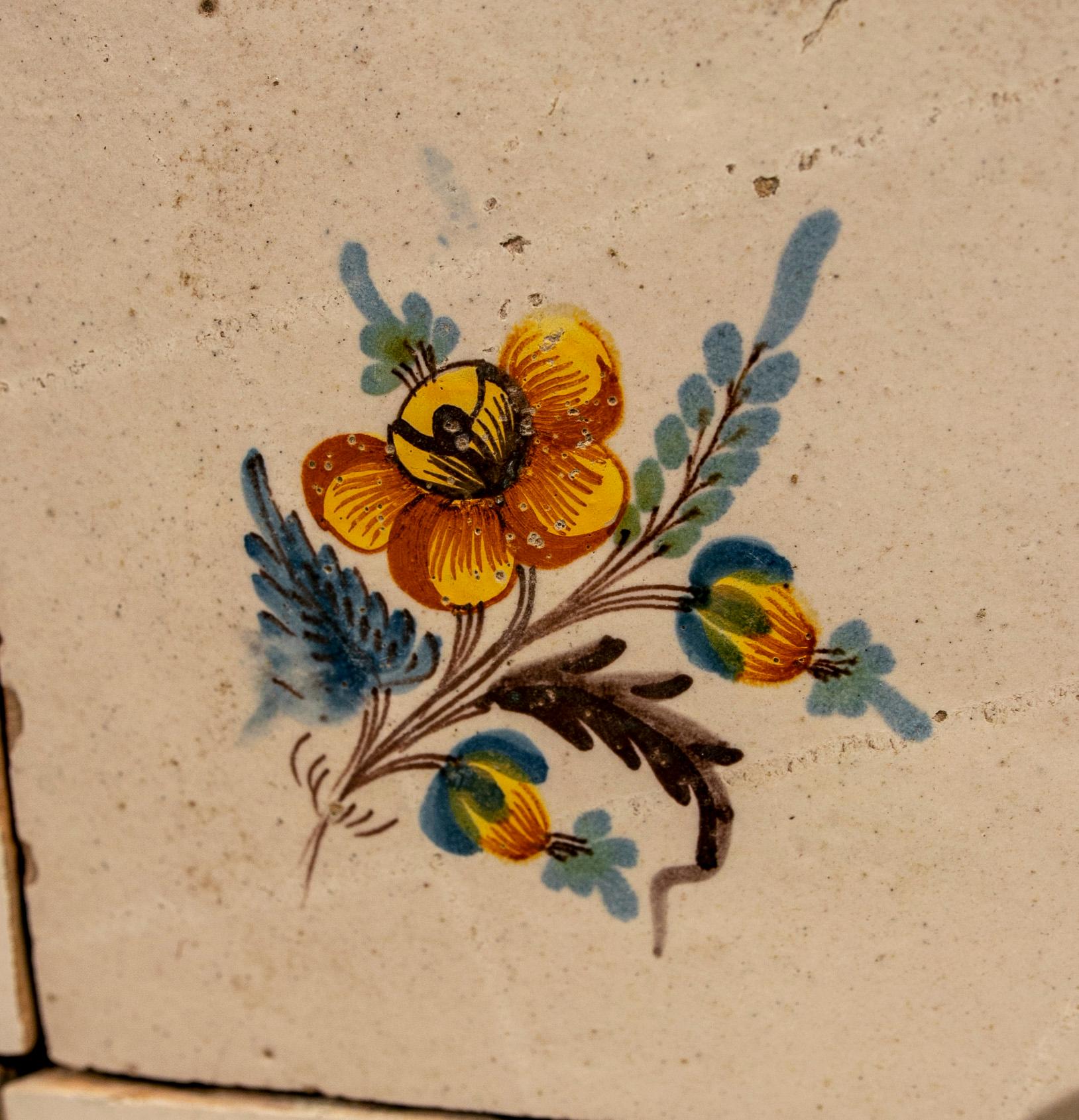 19th Century, Spanish Set of Four Hand-Painted Framed Tiles In Good Condition In Marbella, ES