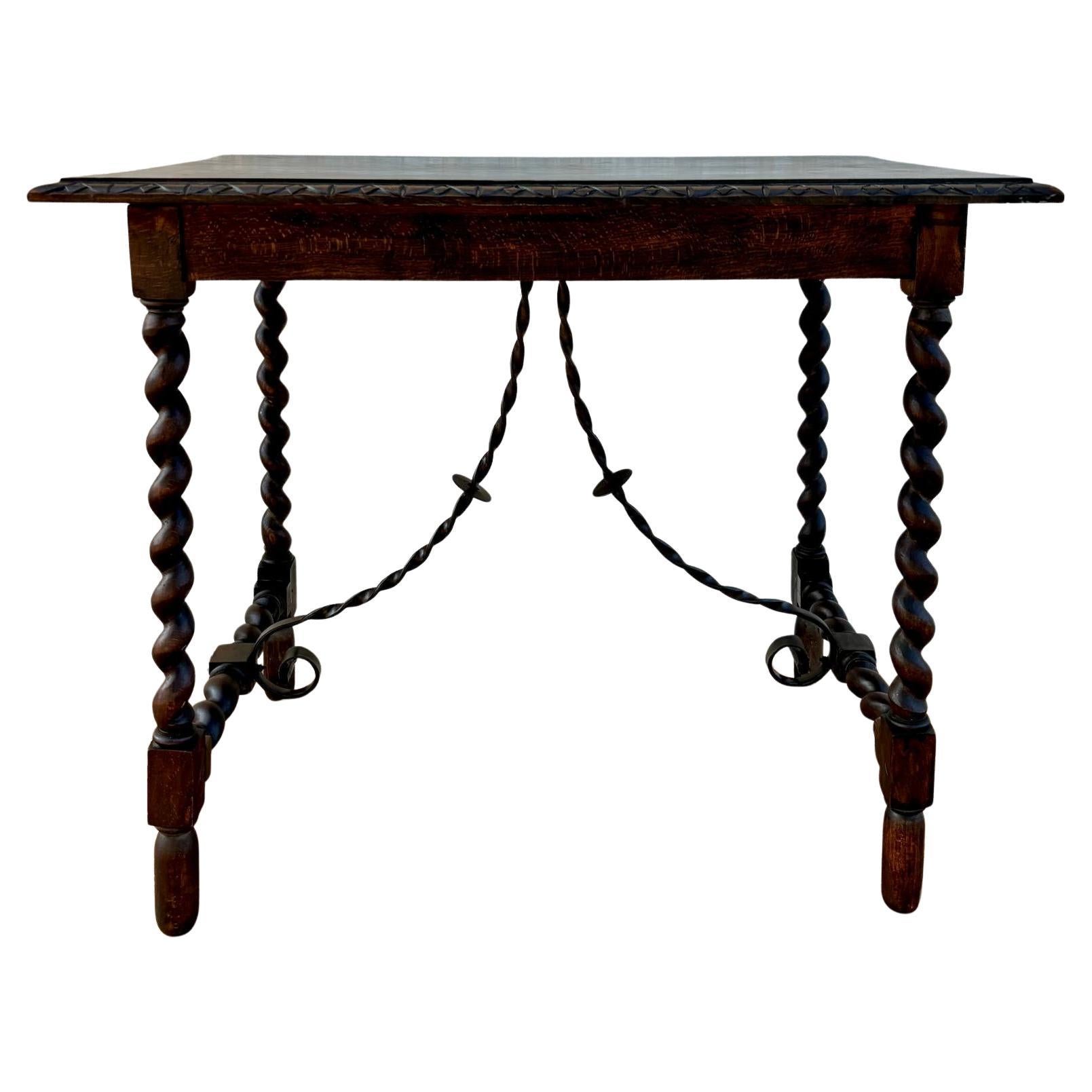 19th Century Spanish Side Table with Cared Turned Legs and Iron Stretcher, 1850 en vente