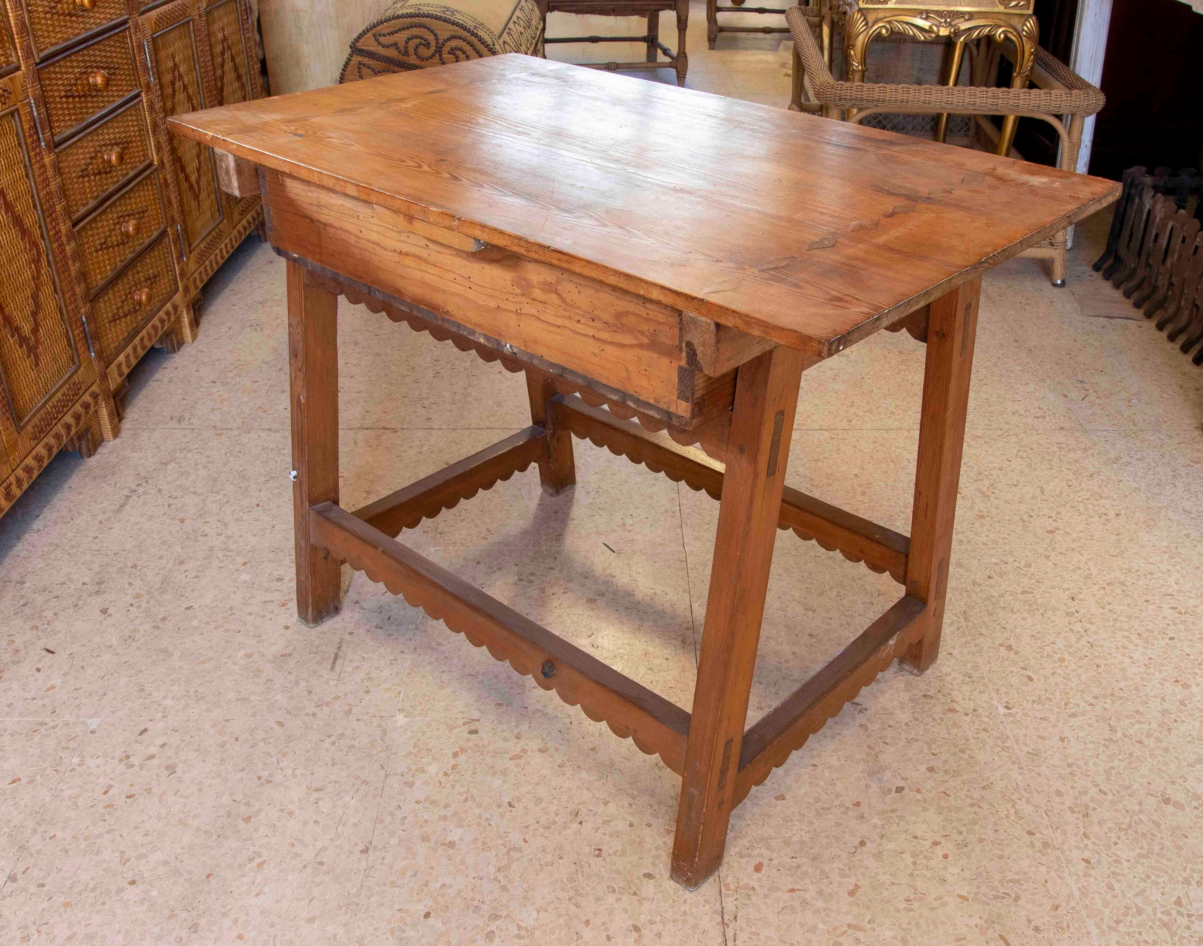 19th Century Spanish Side Table with Drawers  For Sale 4