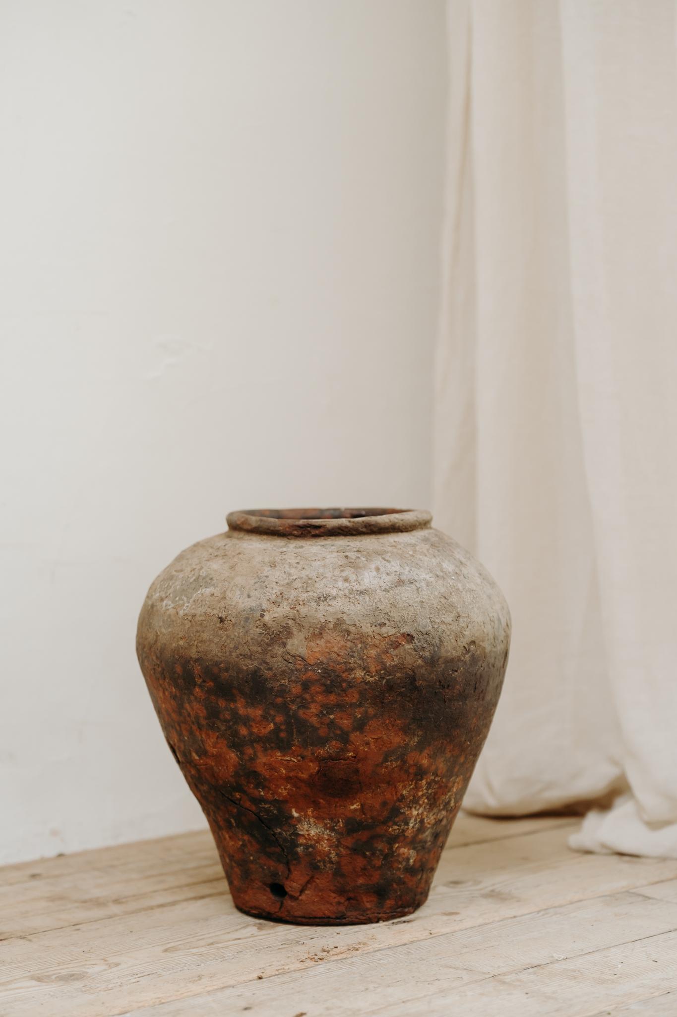 19th century Spanish terra cotta vase .. For Sale 2