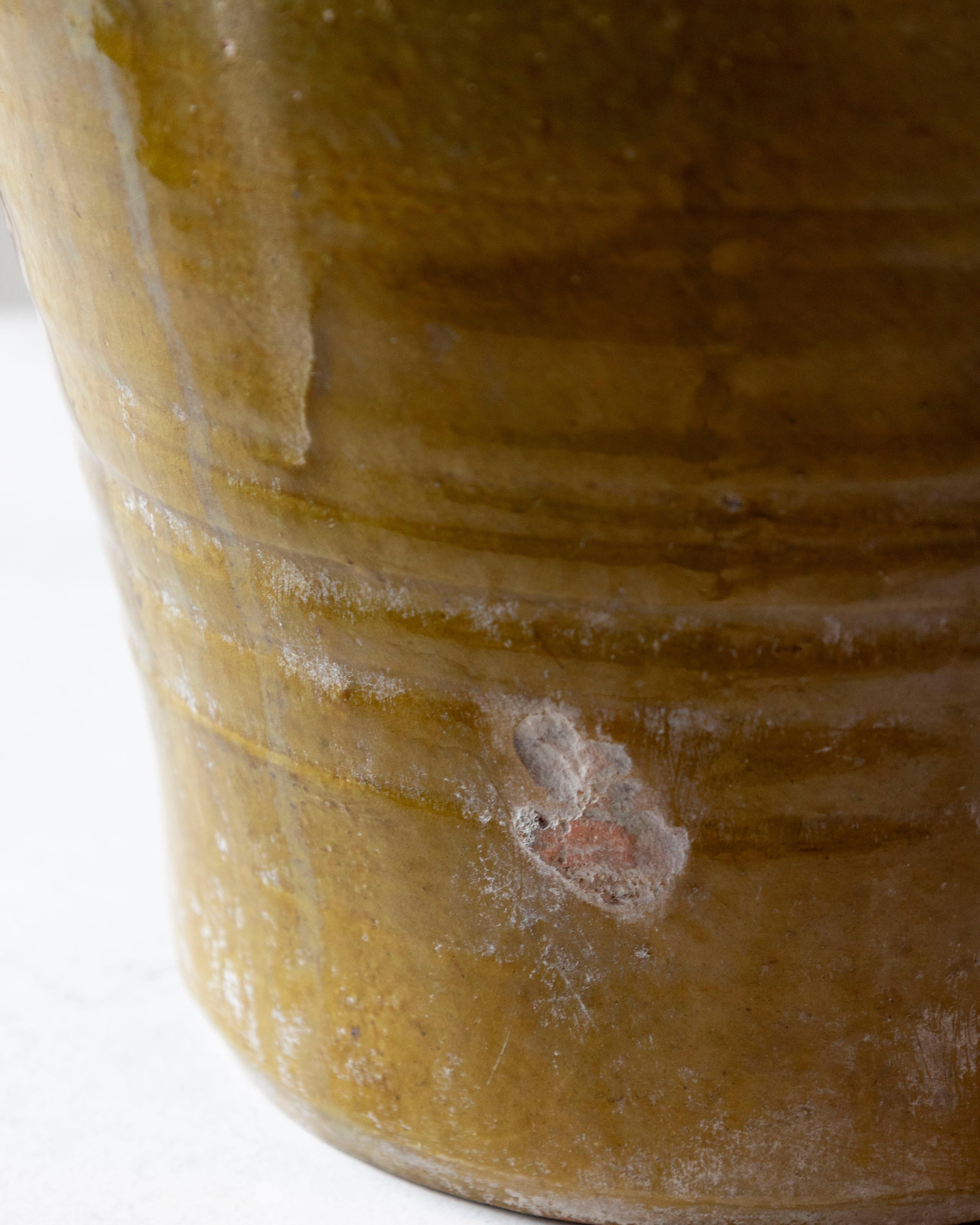 19th Century Spanish Terracotta Jar with Green Glaze and Handles For Sale 6