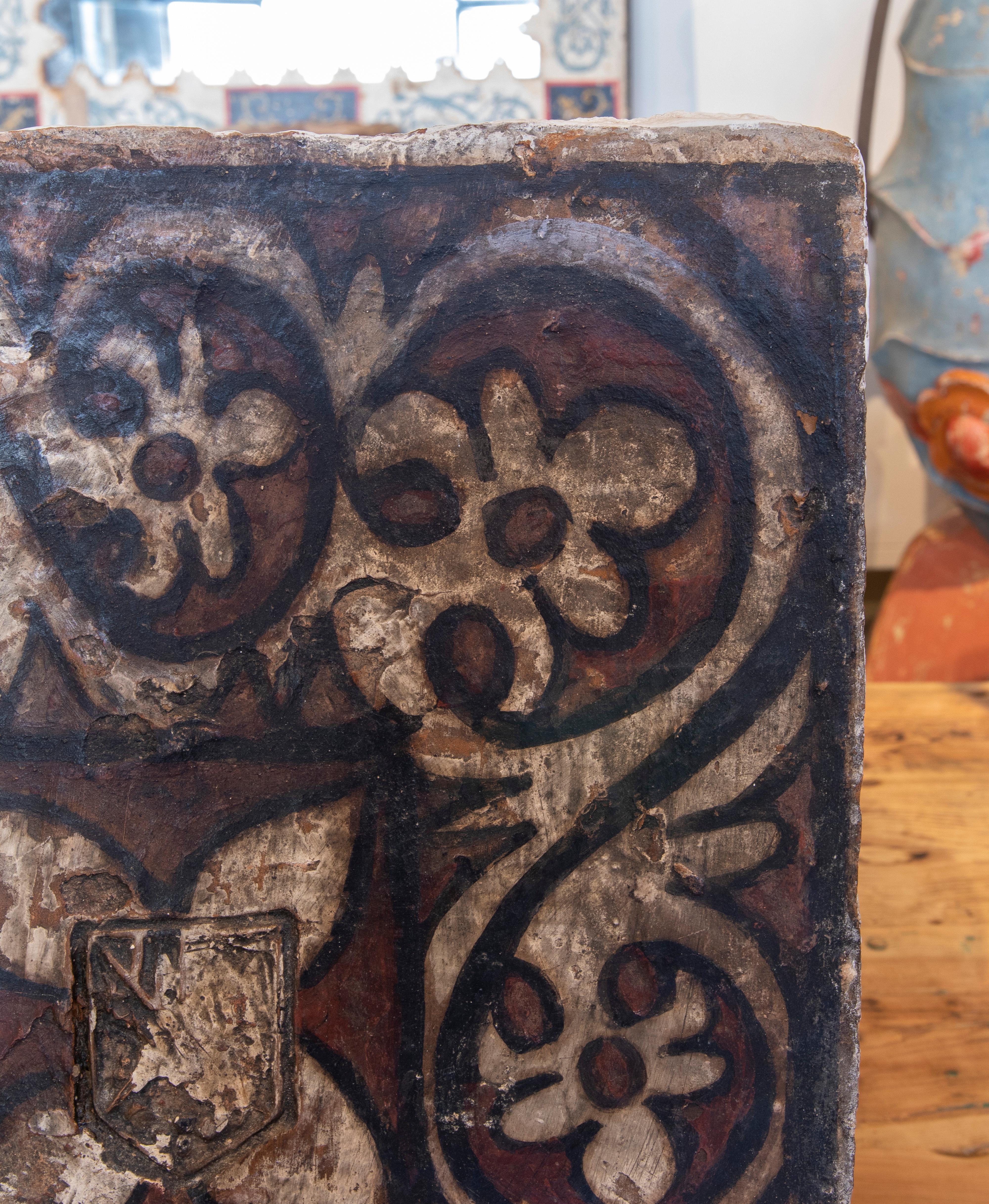 Peint à la main Tapis de terre cuite espagnol du 19ème siècle « Socarrat » de Fleur-de-Lis en vente