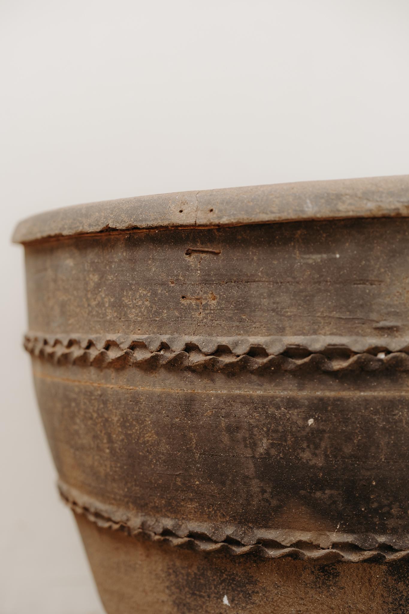 Terracotta 19th century Spanish terracotta urn For Sale