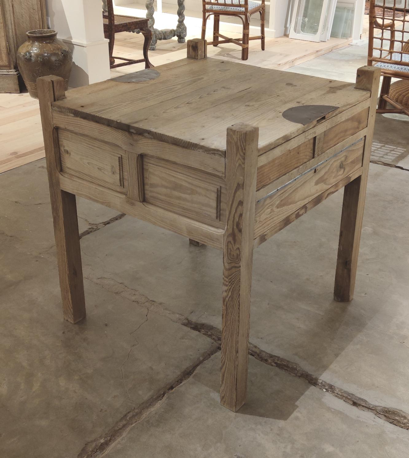 19th Century Spanish Three Drawer Jeweller's Wooden Workbench In Good Condition In Marbella, ES