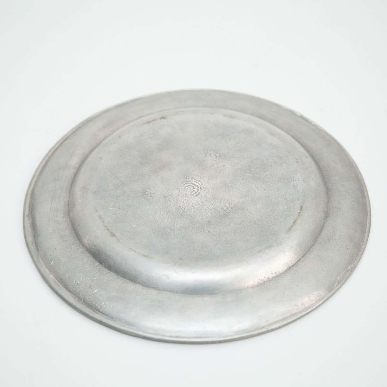Mid-Century Modern 19th Century Spanish Traditional Metal Plate For Sale
