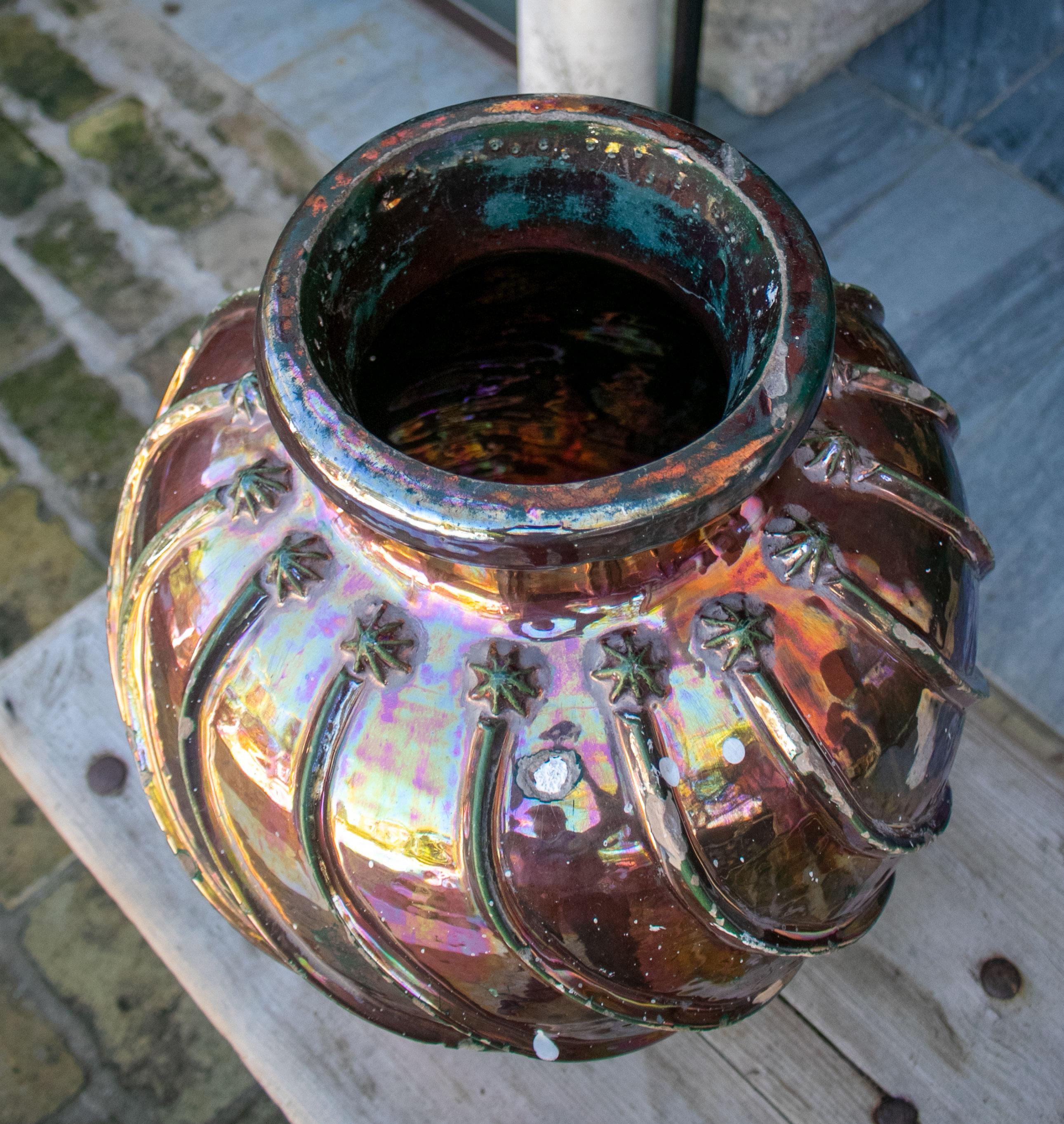 metallic glaze pottery