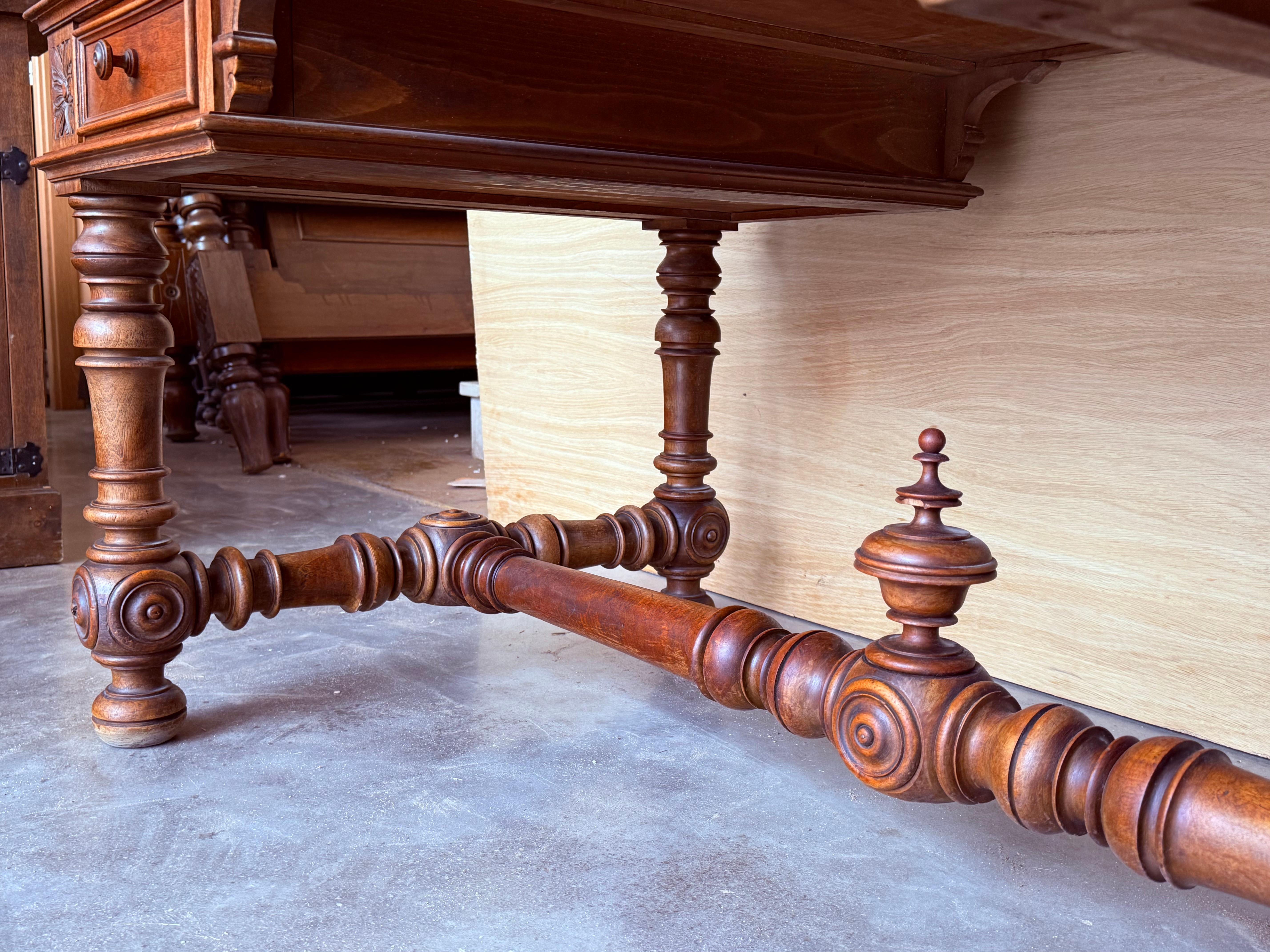 19th Century Spanish Two Faces Baroque Style Oak Library Table or Desk For Sale 7